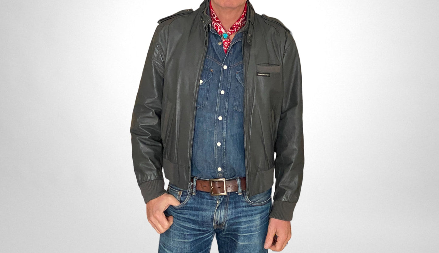 Vintage 1980s Members Only jacket with classic retro design, size 40US 50EU