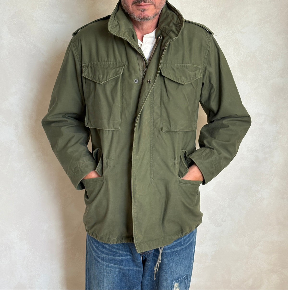 Small Regular – Authentic 1980 US Army M-65 Field Jacket Military by John Ownbey-AJ357 Studio