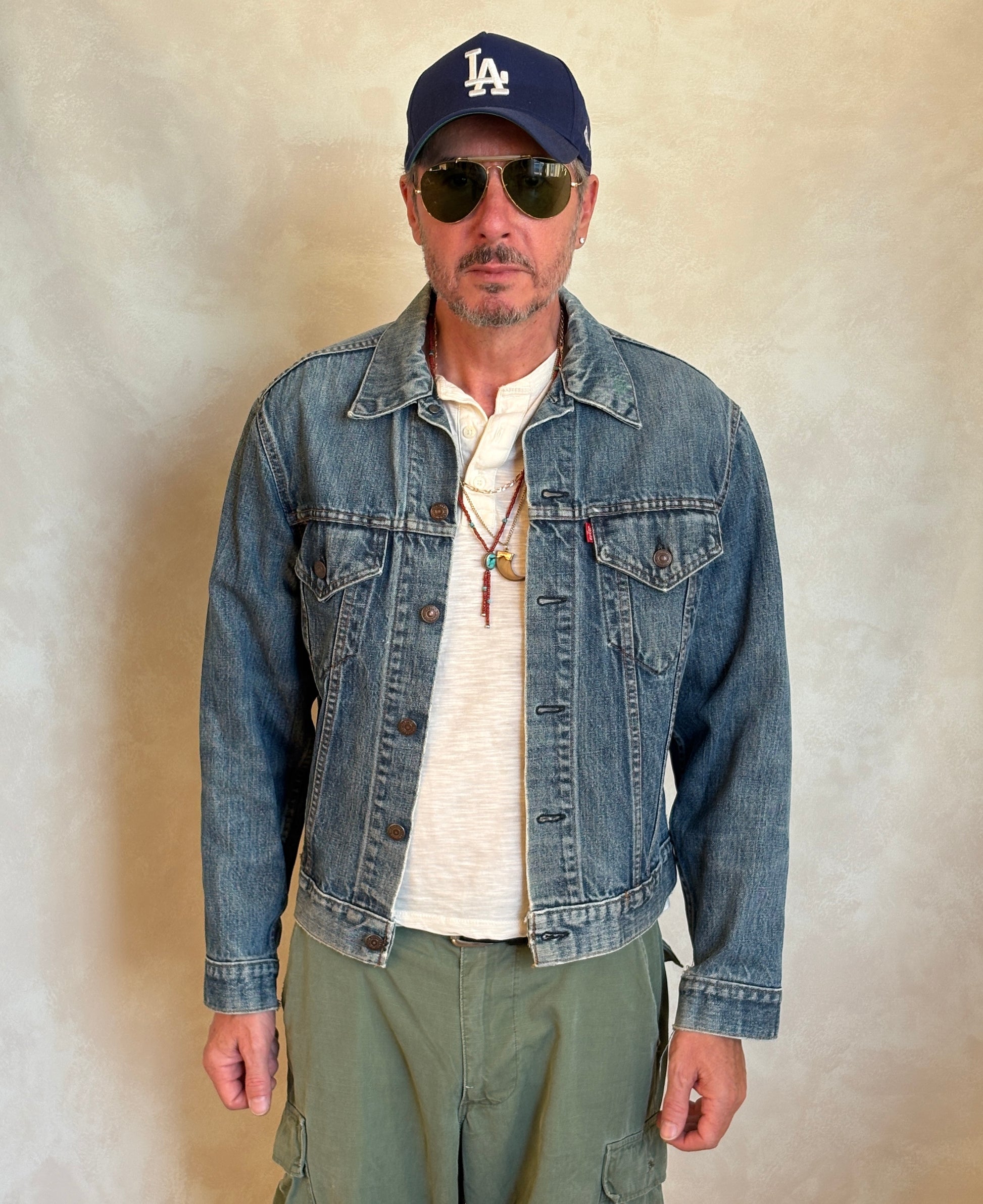 Size 42US / 52EU. Vintage late 70s 70505 Levis 2 pockets made in USA - USA Vintage Bcn