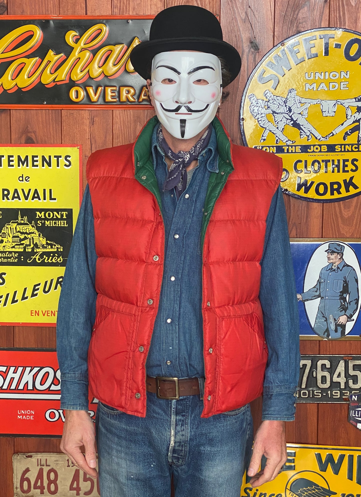 Size Med. Vintage reversible down vest
