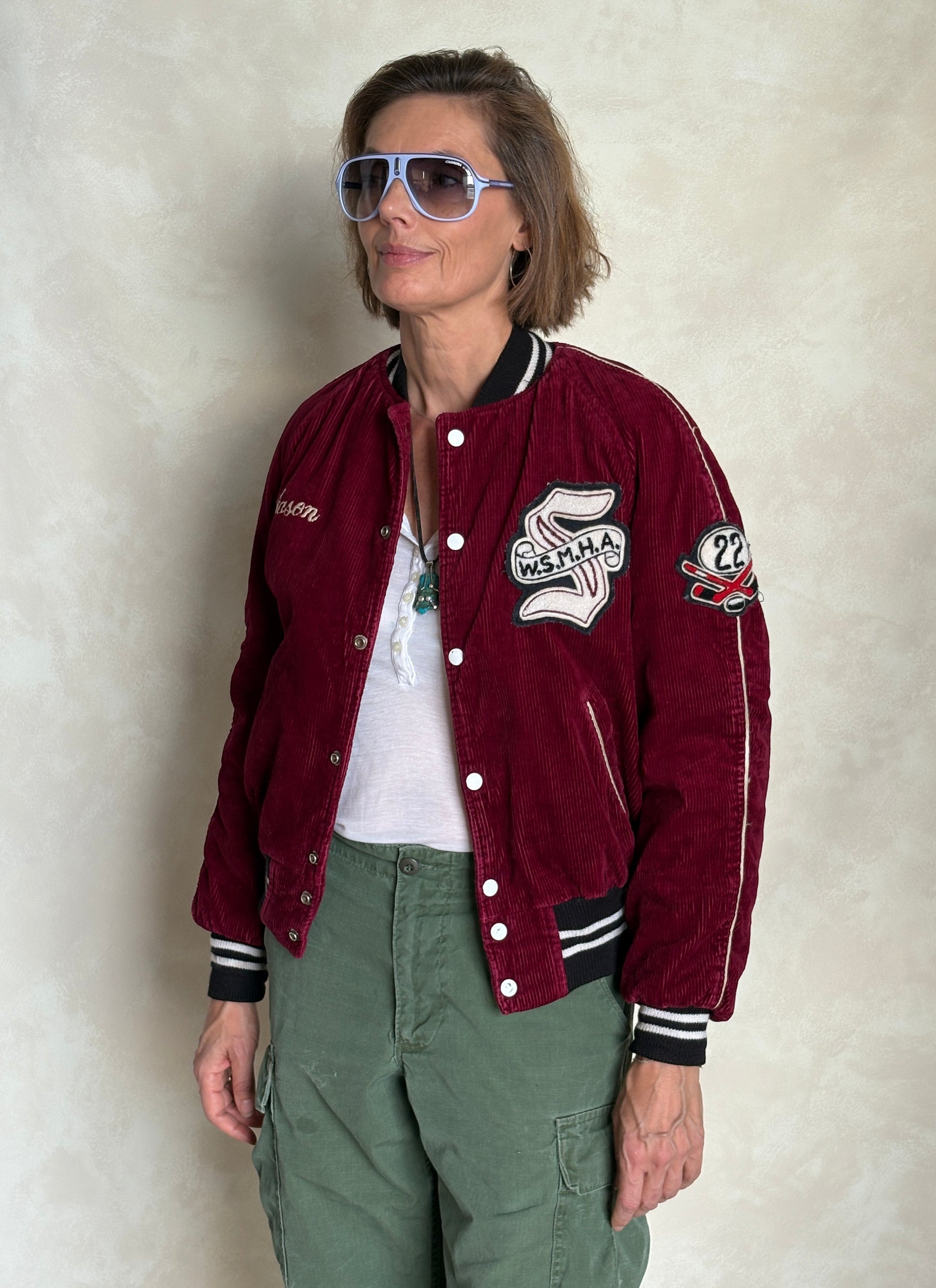Size 34US / 44EU. Corduroy 70s varsity hockey jacket Made in Canada - USA Vintage Bcn