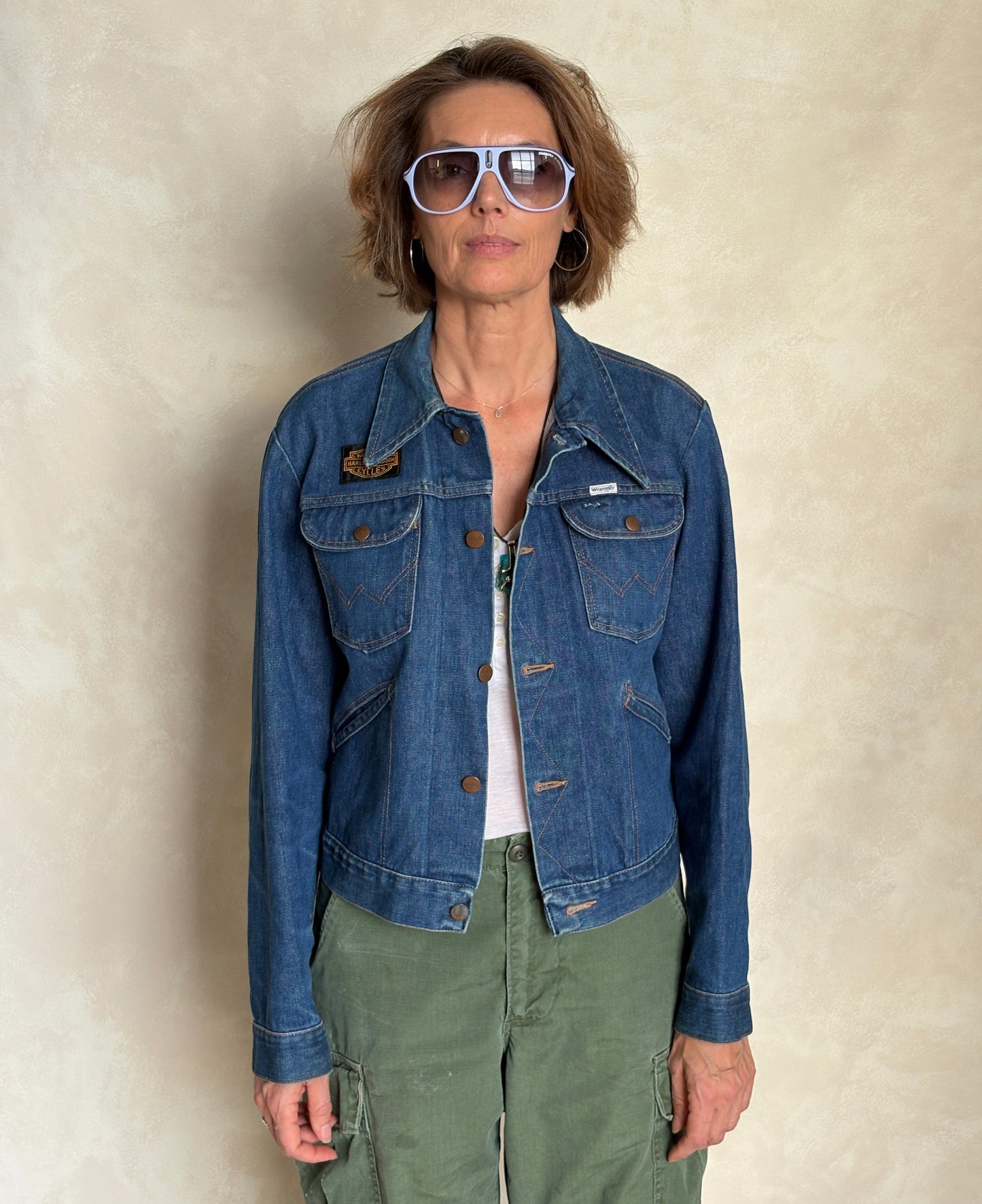 Size 36US / 46EU . Vintage 80s Wrangler Denim Jacket – 4 Pockets – Made in USA -Harley patch- - USA Vintage Bcn
