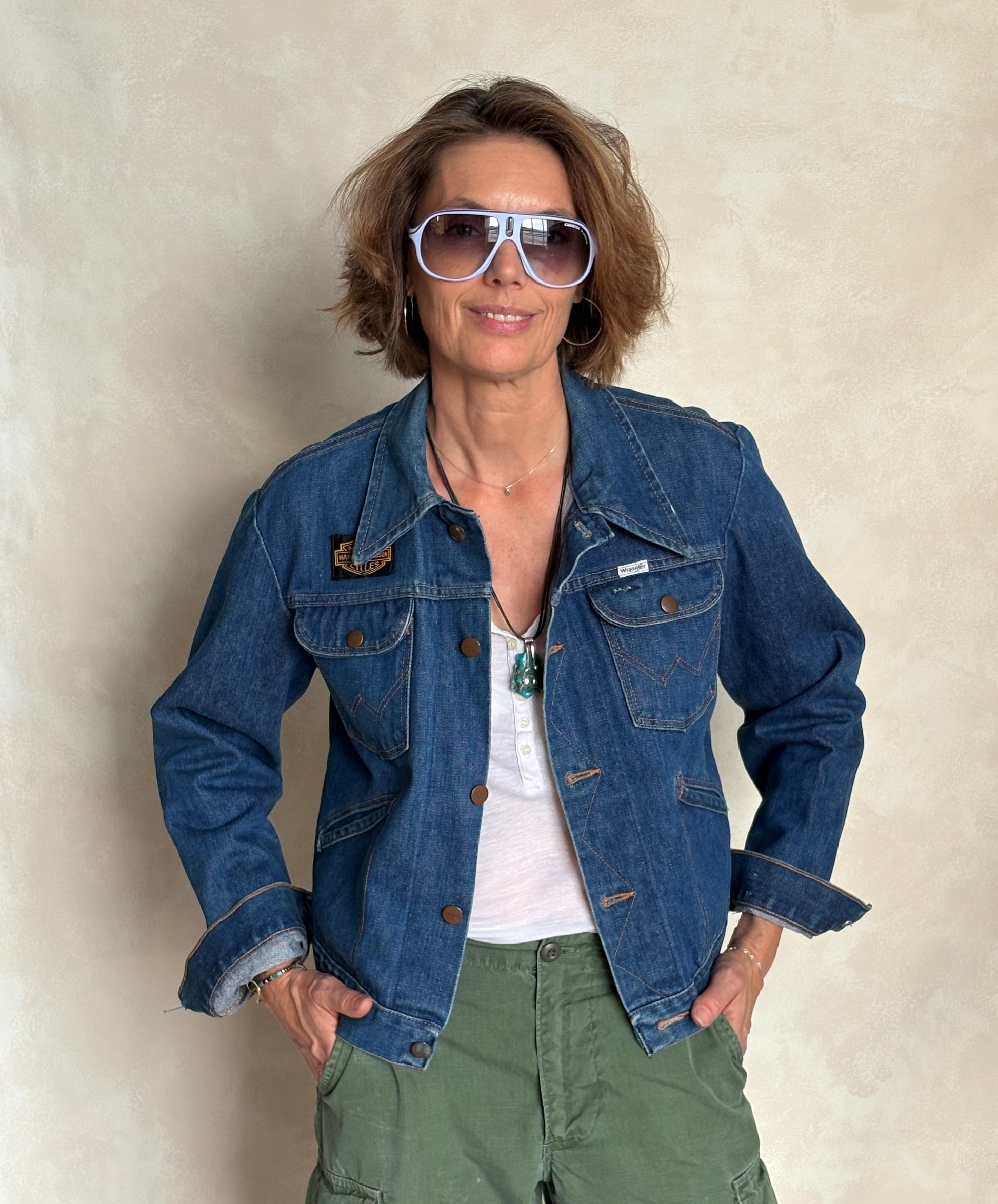 Size 36US / 46EU . Vintage 80s Wrangler Denim Jacket – 4 Pockets – Made in USA -Harley patch- - USA Vintage Bcn