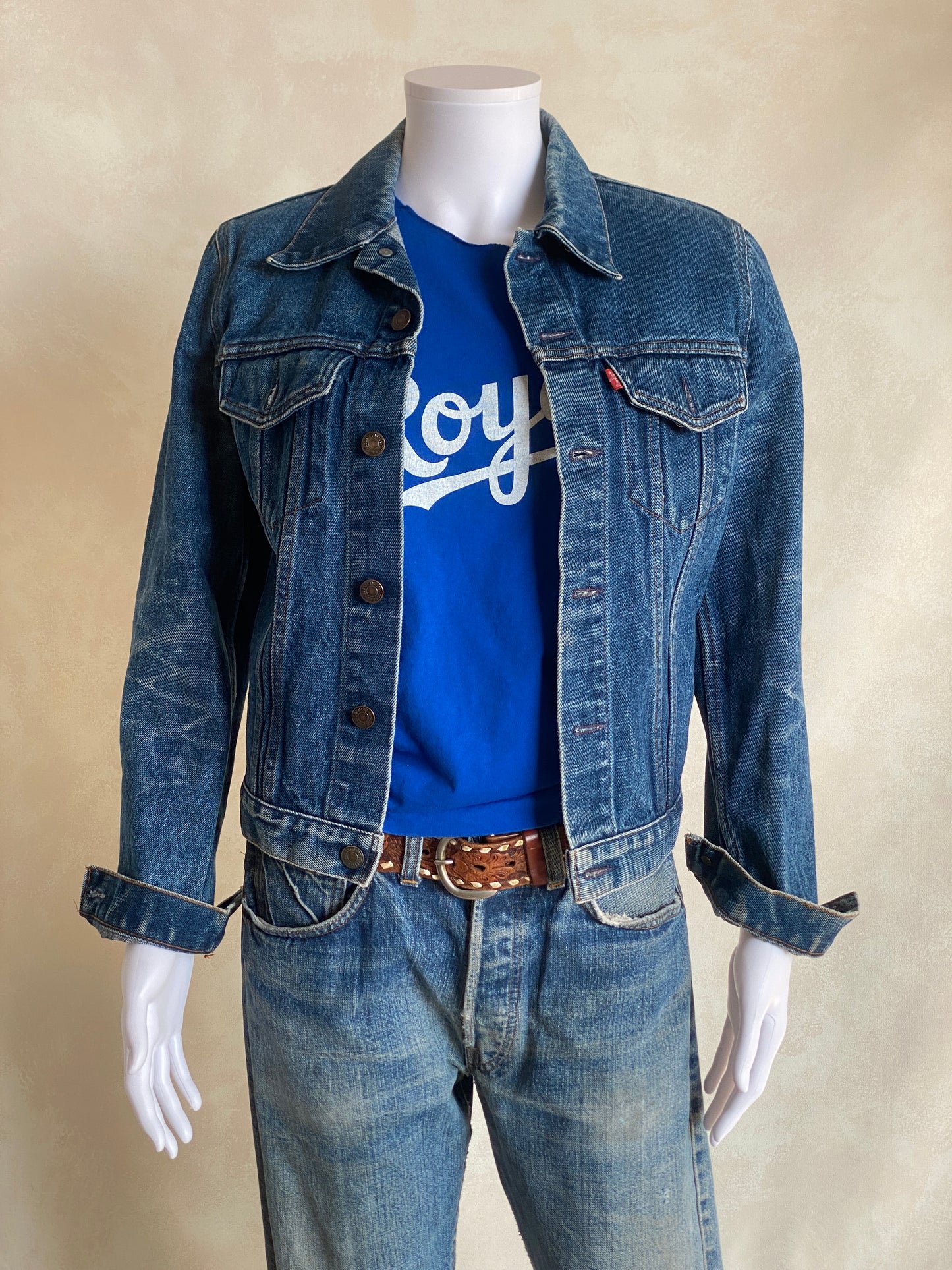 Size 34US / 44EU . Vintage 80s Levis 2 pockets jacket Made in France - USA Vintage Bcn