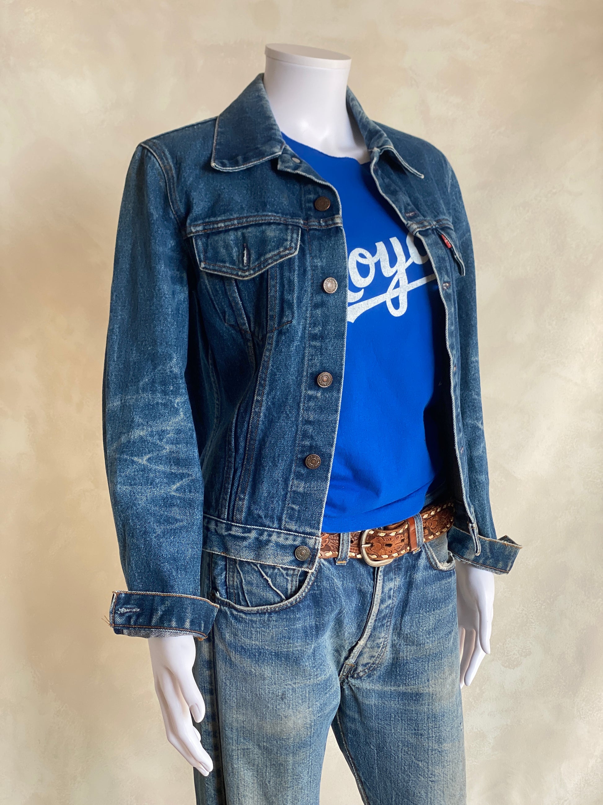 Size 34US / 44EU . Vintage 80s Levis 2 pockets jacket Made in France - USA Vintage Bcn