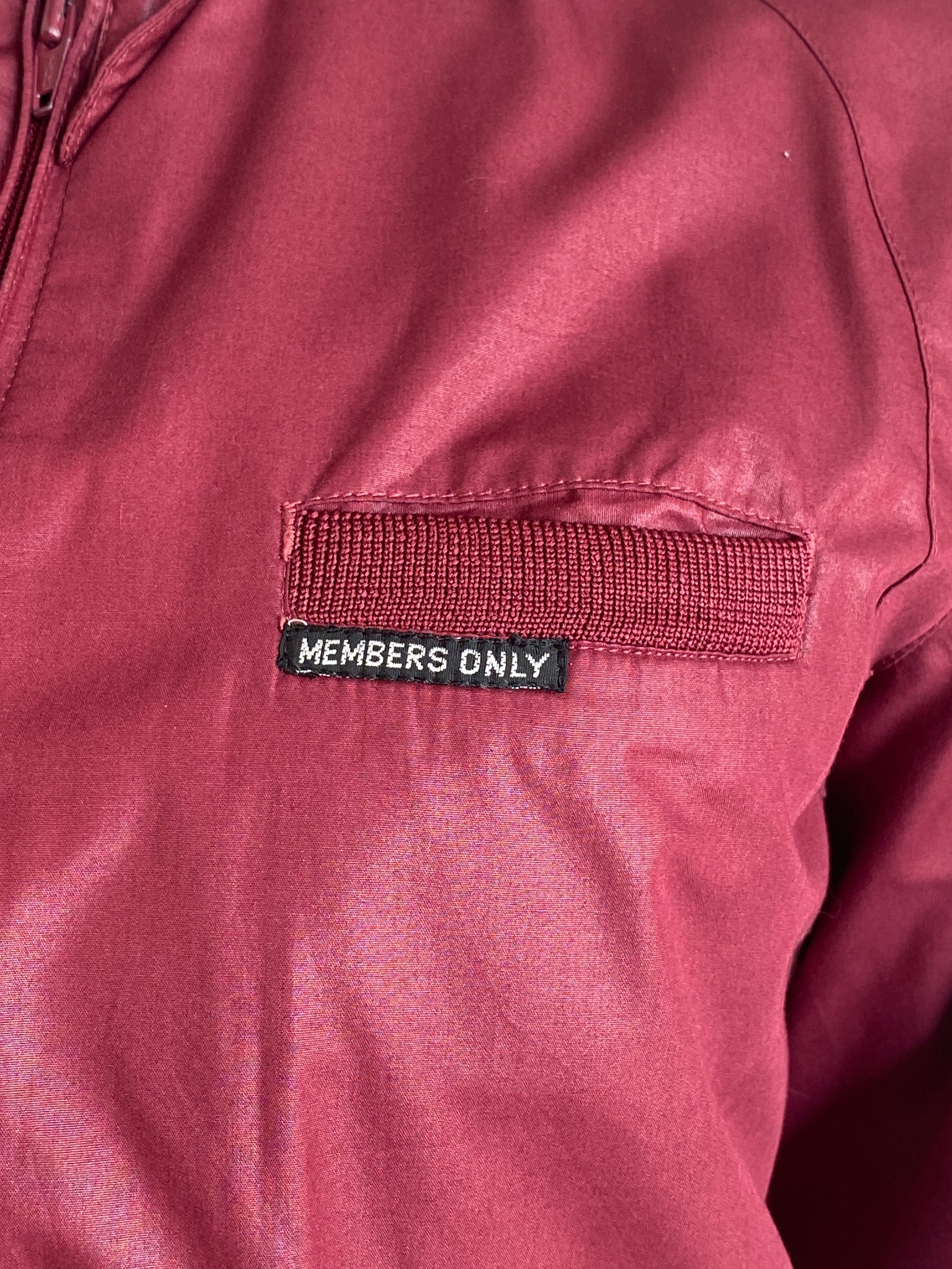 Vintage 1980s women’s Members Only cotton jacket in classic retro style, size 9/10