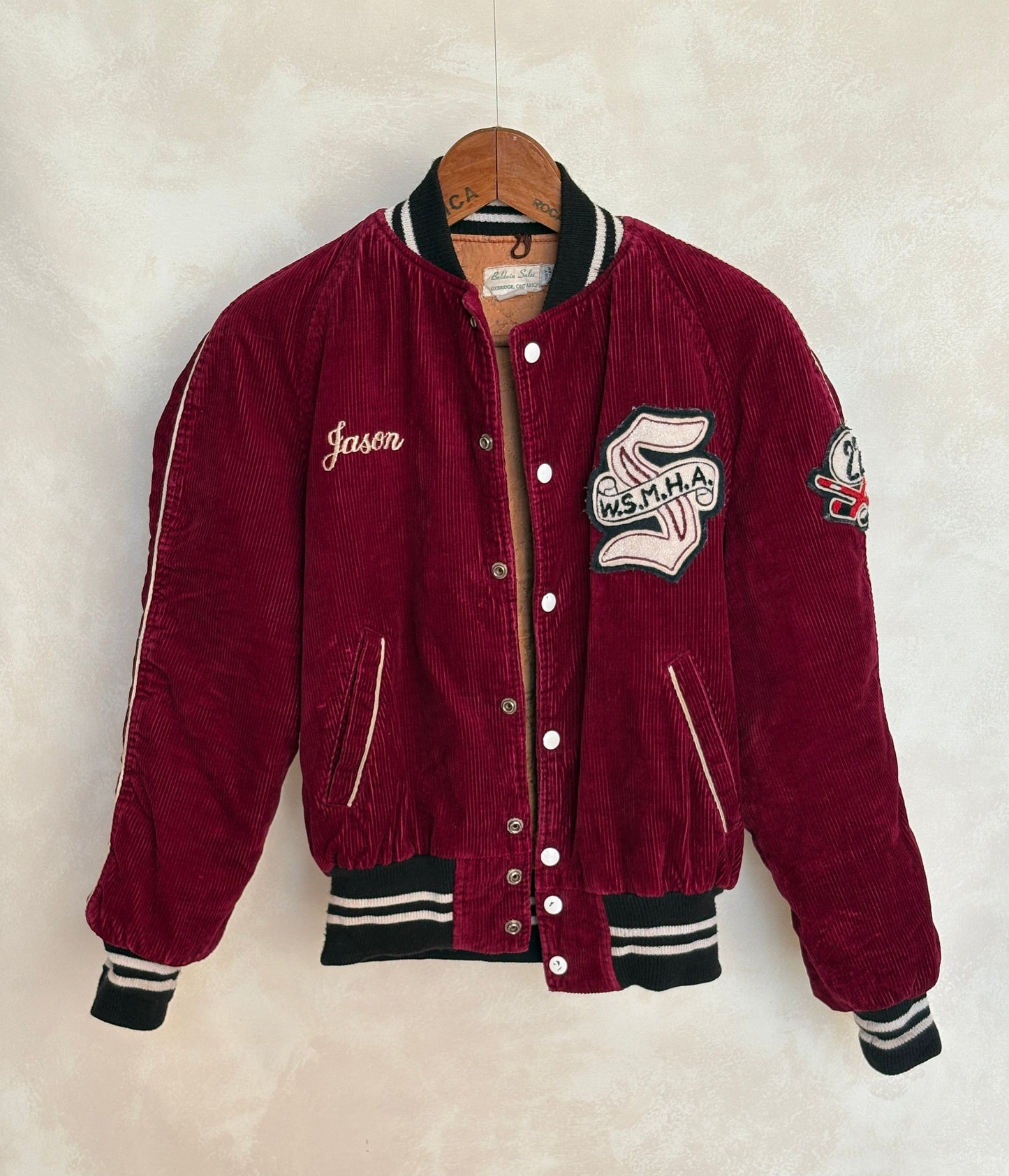 Size 34US / 44EU. Corduroy 70s varsity hockey jacket Made in Canada - USA Vintage Bcn