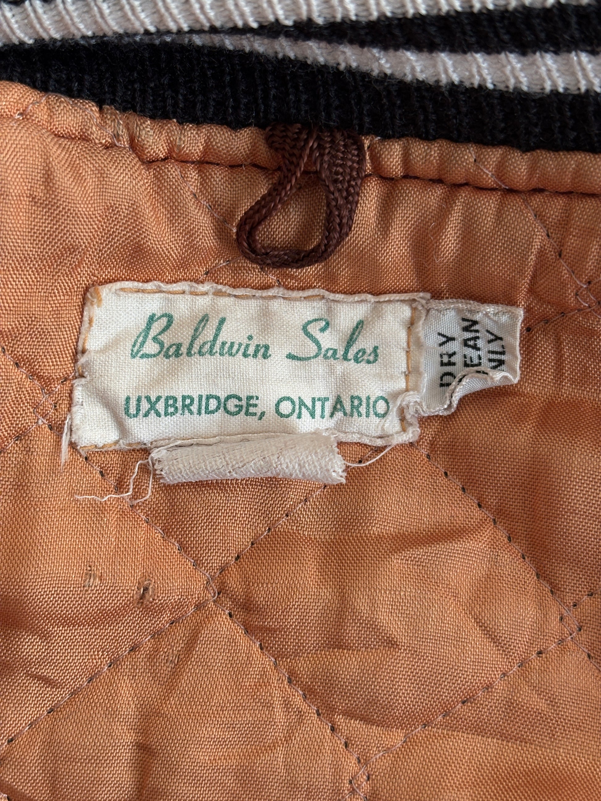 Size 34US / 44EU. Corduroy 70s varsity hockey jacket Made in Canada - USA Vintage Bcn