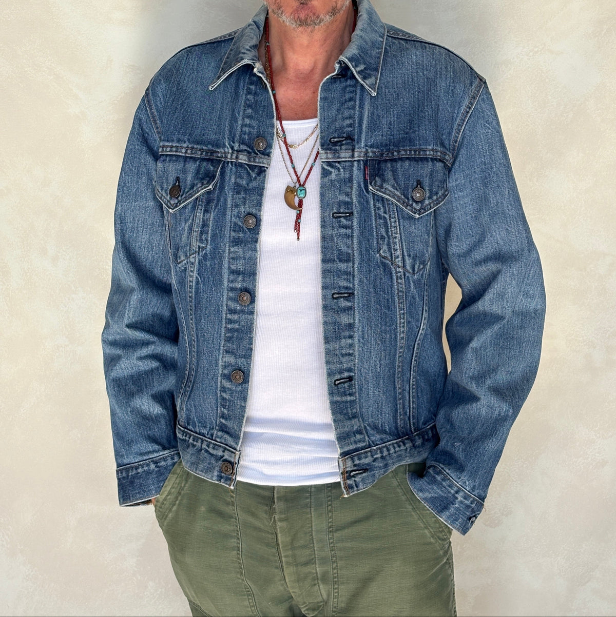 Size 42US / 52EU. Vintage 70s 2 pocket Levi’s Denim Jacket 70505 – Double Stitch, Made in USA-AJ357 Studio