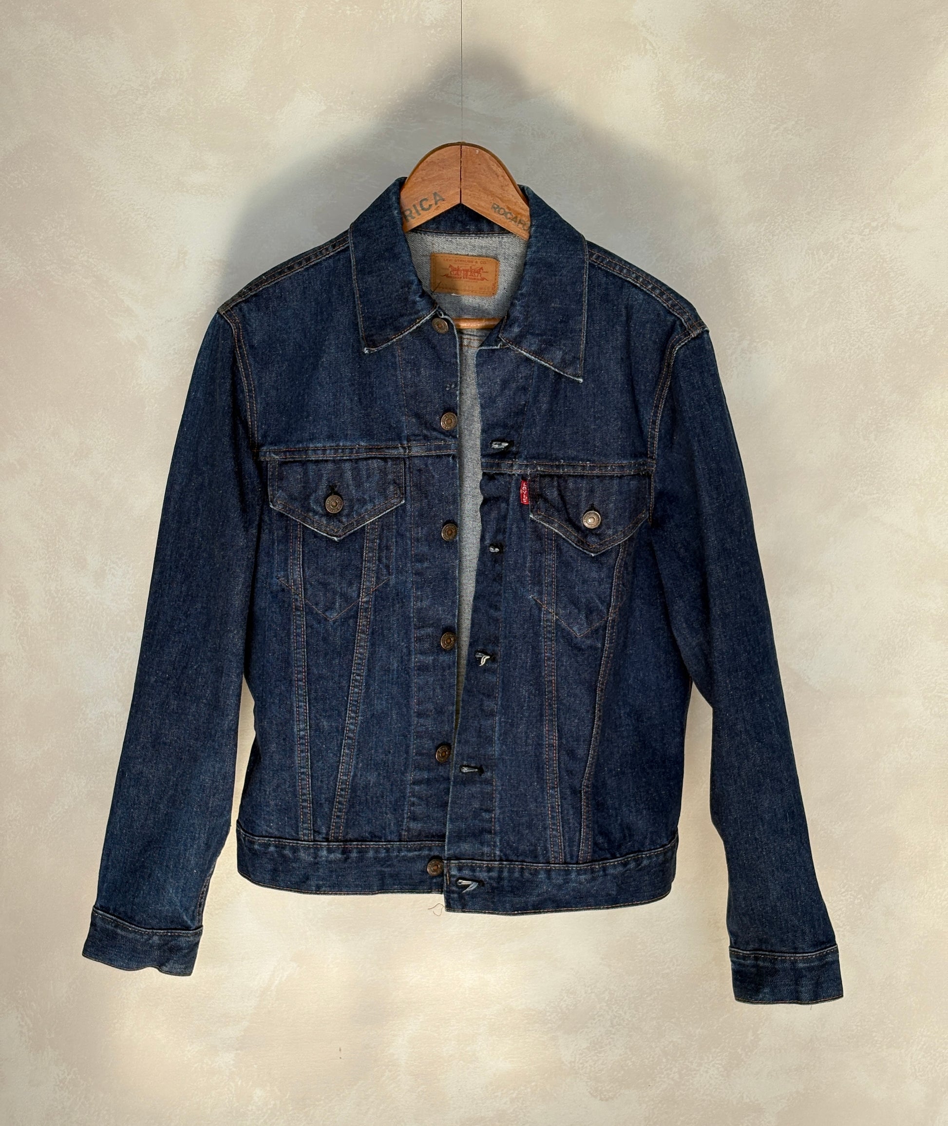 Size 40US / 50EU. Vintage 70s 2 pocket Levi’s Denim Jacket 70505 – Double Stitch, Made in USA - USA Vintage Bcn