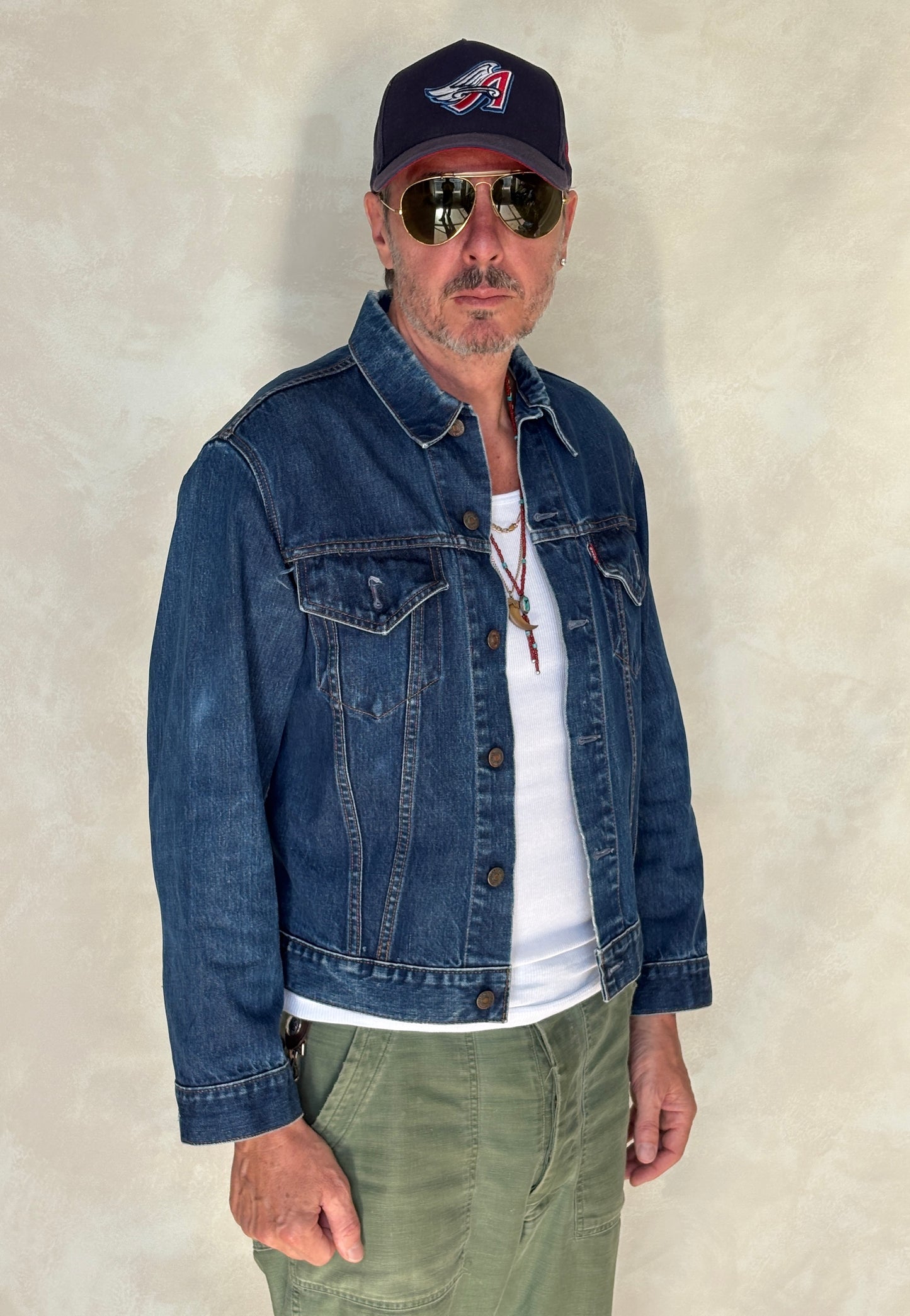 Size 40US / 50EU. Vintage Early 70s 2 pocket Levi’s Denim Jacket 70505 – Single Stitch, Made in MACAU - USA Vintage Bcn
