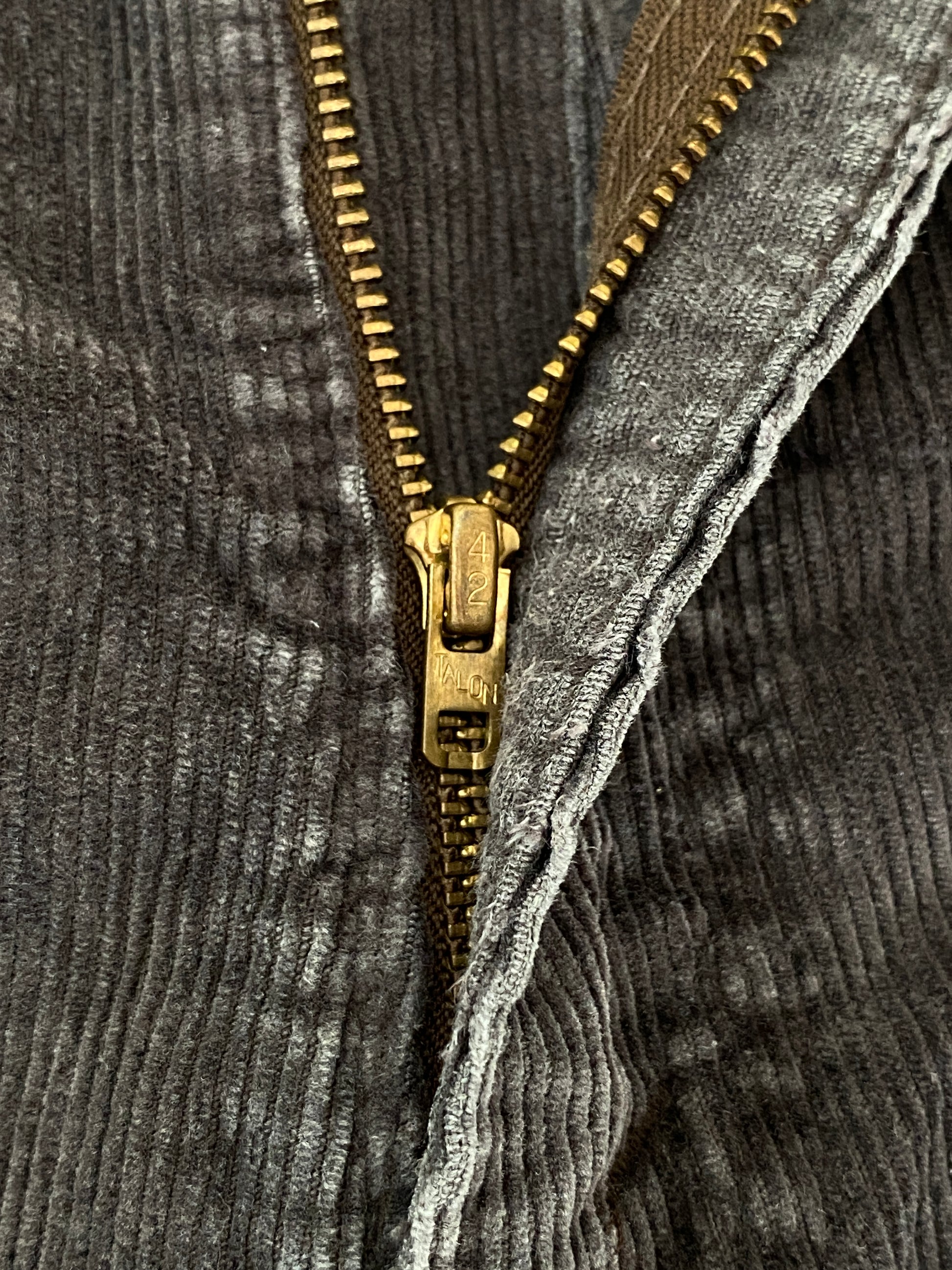 32X32 Vintage Levi’s 519 corduroy pants Made in USA - USA Vintage Bcn