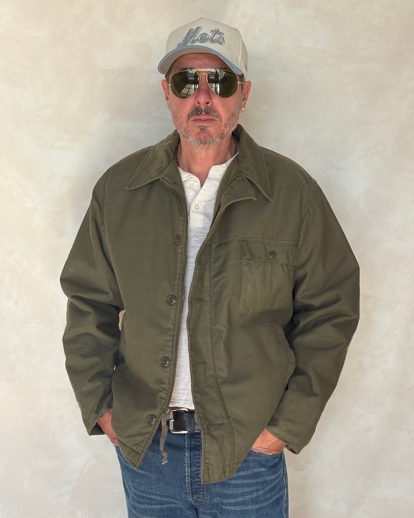 Large . Authentic 1985 USN A-2 deck jacket US Navy - USA Vintage Bcn