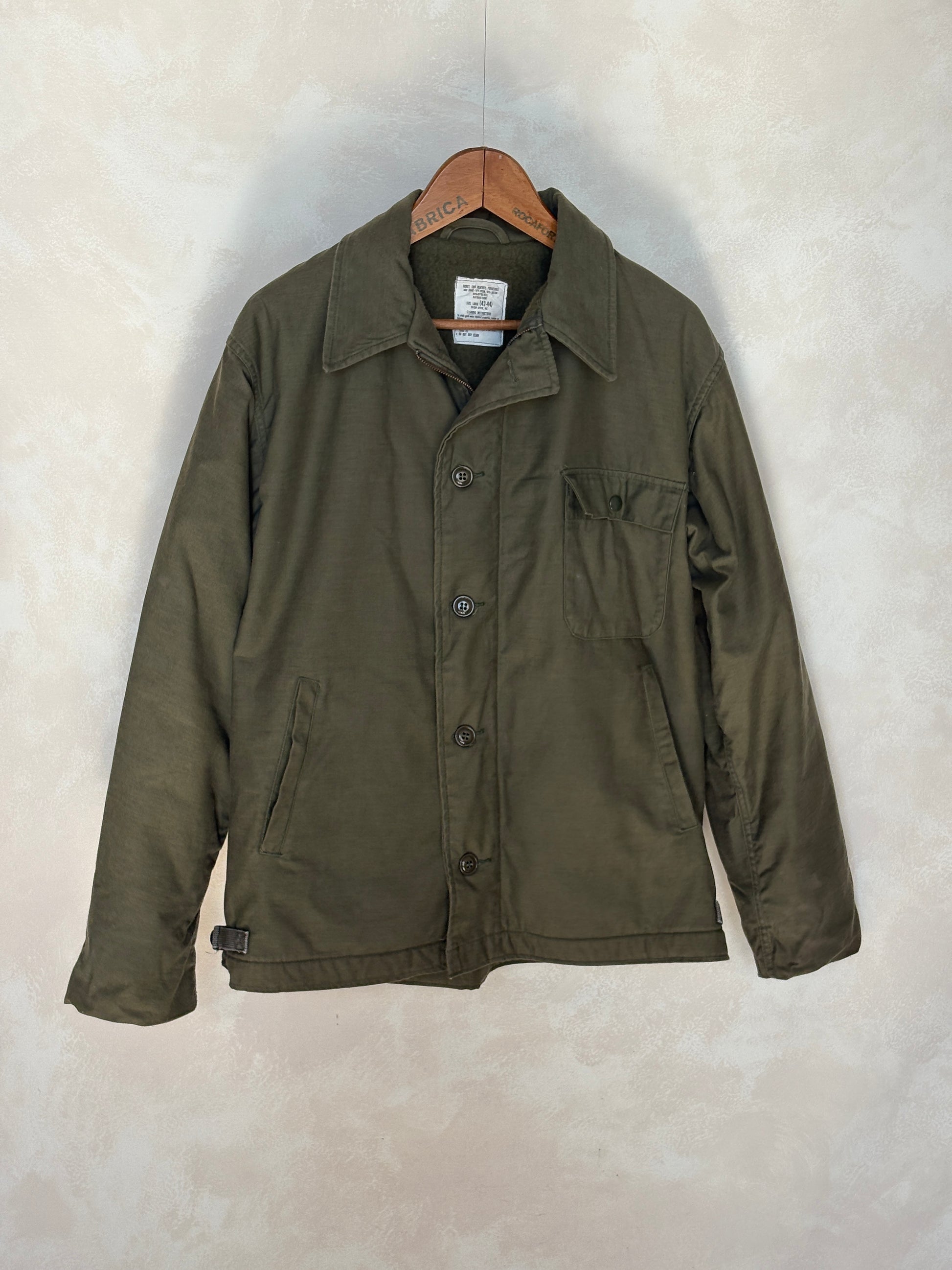 Large . Authentic 1985 USN A-2 deck jacket US Navy - USA Vintage Bcn