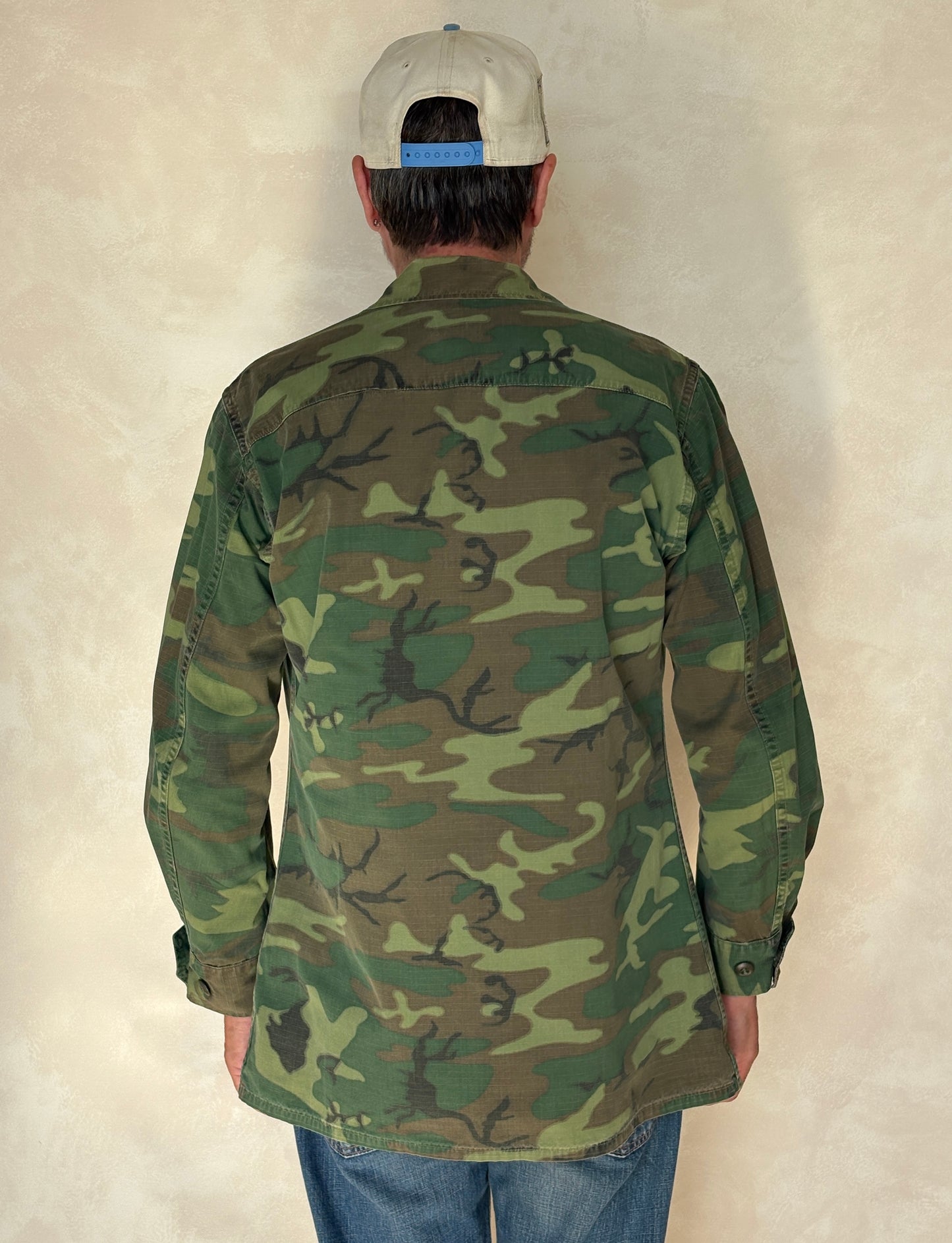 Small Long. Authentic USMC 1969 US Army vintage Erld camouflage Vietnam jungle jacket. Military - USA Vintage Bcn