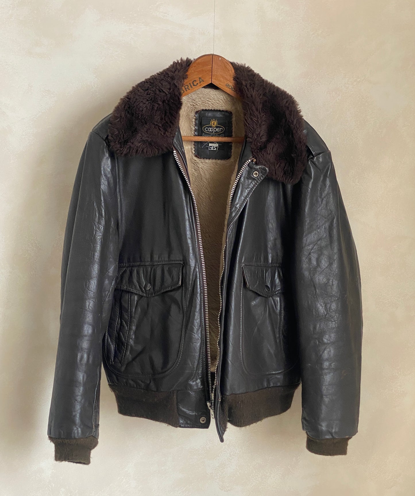 Size 42US (52EU). Vintage Cooper leather bomber Flight Jacket Made In USA Aviator G-1