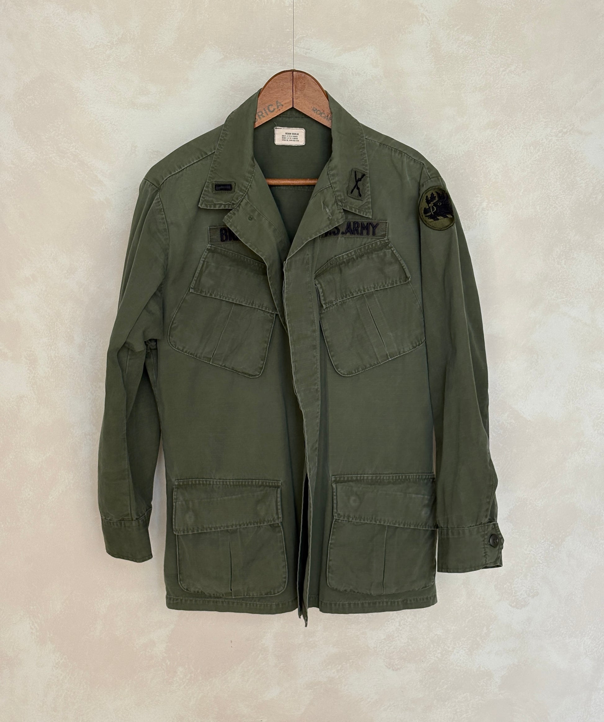 Medium Reg. Authentic 1968 US Army vintage Vietnam jungle jacket. - USA Vintage Bcn