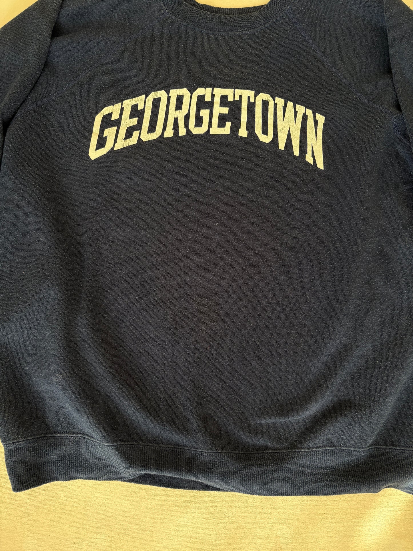 Size L Crew Neck Georgetown Made in USA By Hanes - USA Vintage Bcn