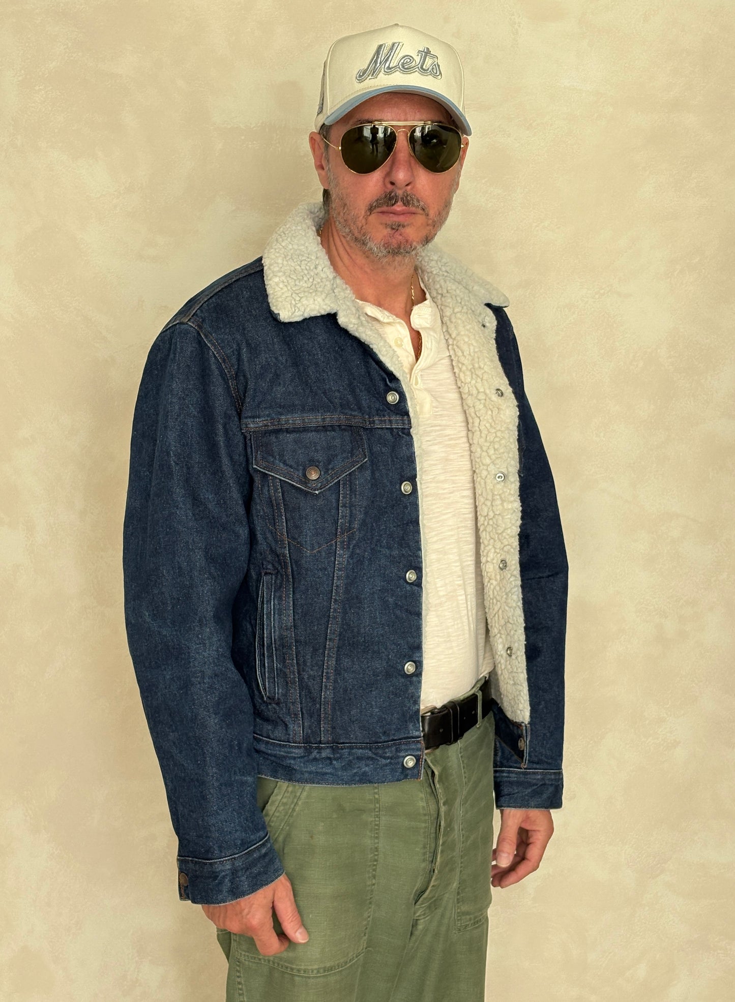 Size 42US/52EU. 4 pockets Vintage 80s Levis fleece Jacket Made in USA.