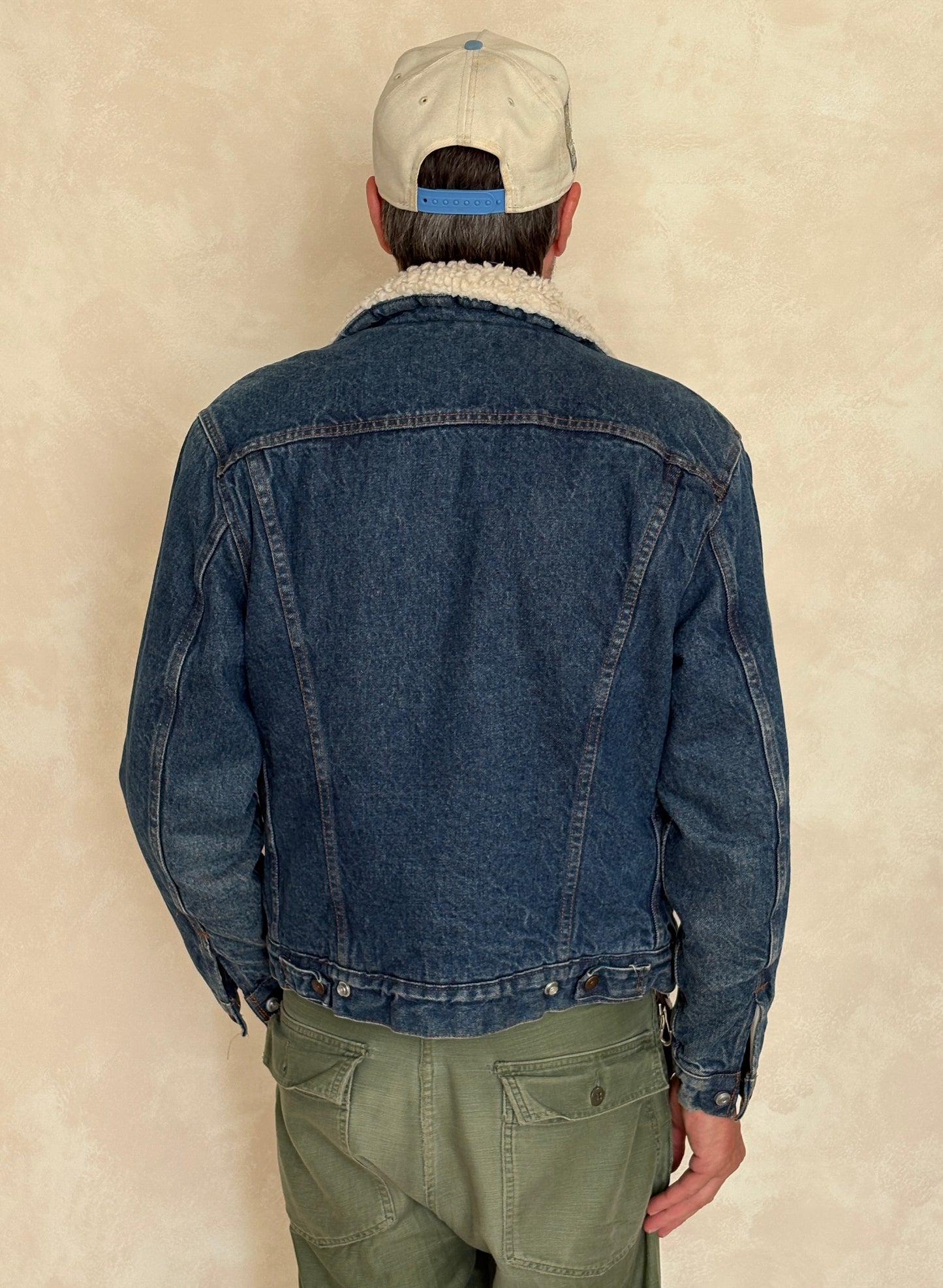 Size 36US/46EU. 4 pockets Vintage Levis fleece-sherpa Jacket Made in USA.