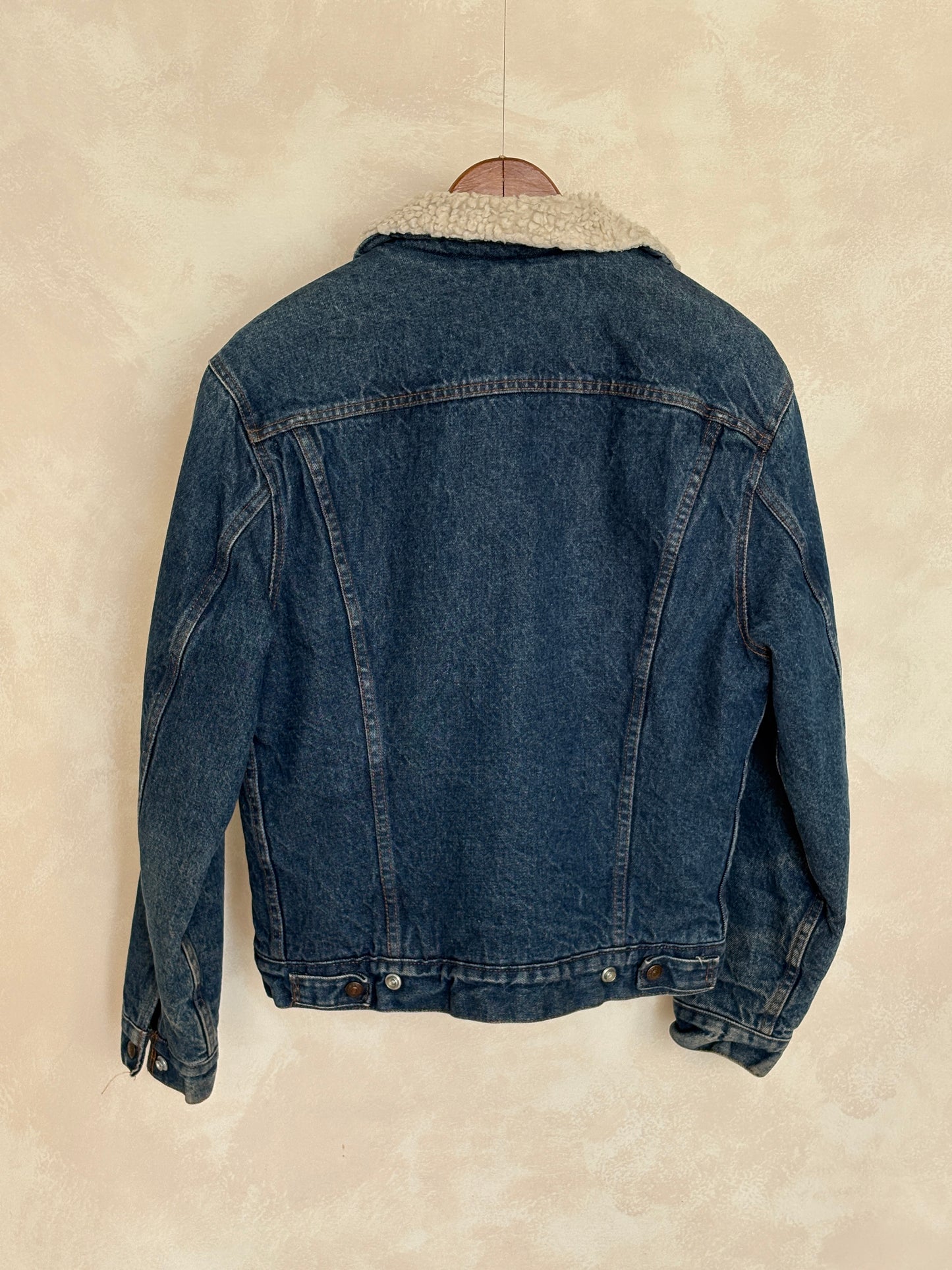 Size 36US/46EU. 4 pockets Vintage Levis fleece-sherpa Jacket Made in USA.