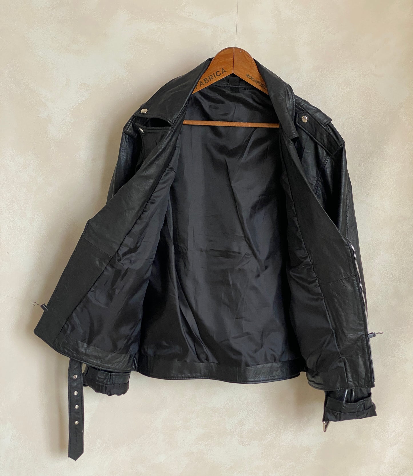 Medium Recycled Leather Motorcycle Jacket | Eco-Friendly Biker Gear - USA Vintage Bcn