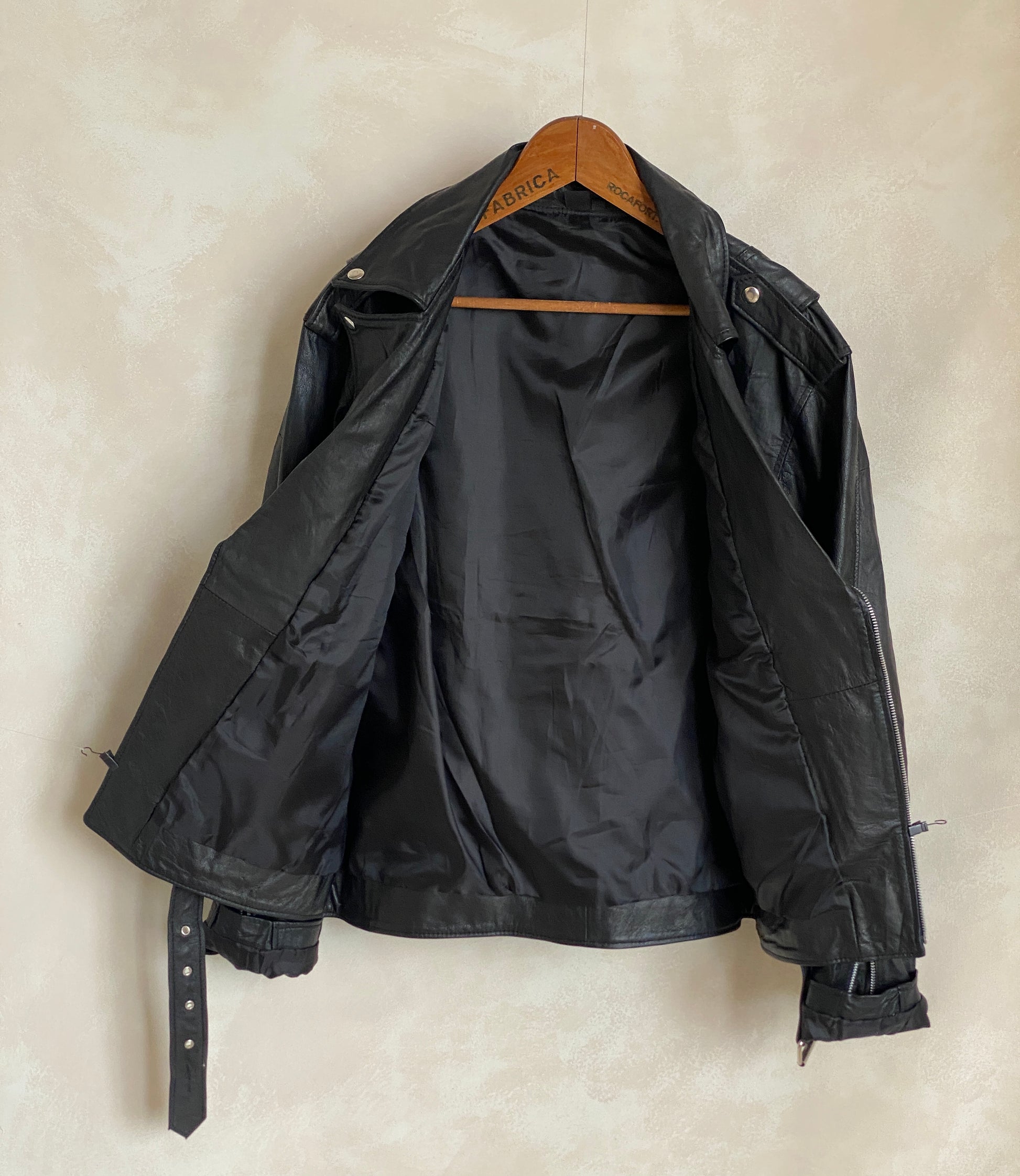 Medium Recycled Leather Motorcycle Jacket | Eco-Friendly Biker Gear - USA Vintage Bcn