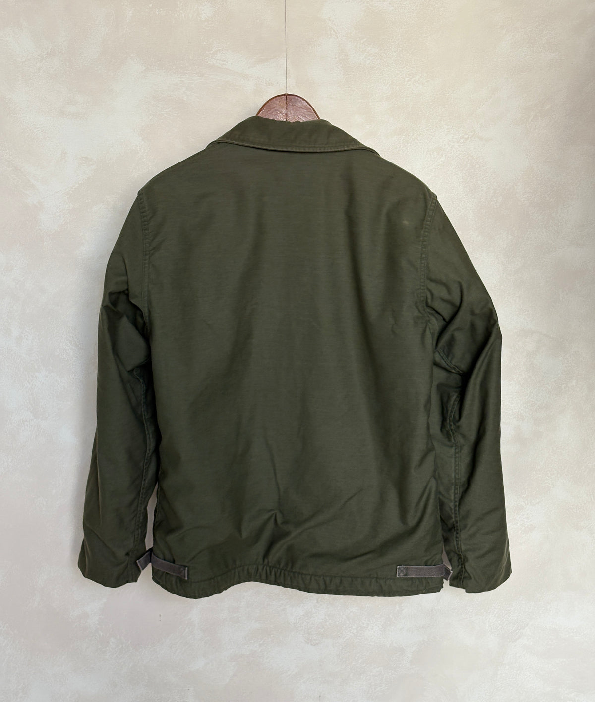 US Navy A-2 Deck Jacket — 1986 Issue, Authentic Military Outerwear. Size Large-AJ357 Studio