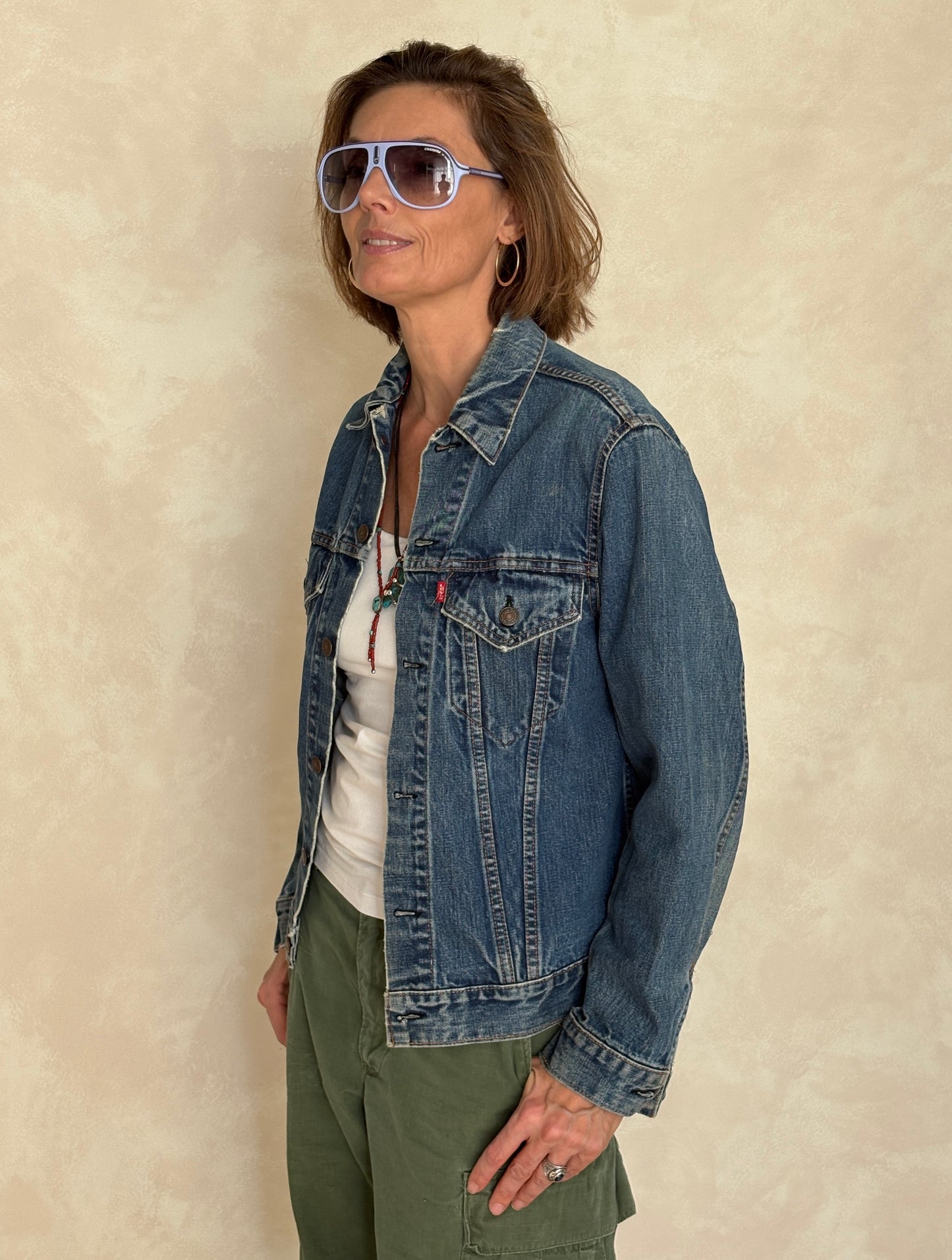 Size 36US / 46EU  . Vintage Early 70s 2 pocket Levi’s Denim Jacket 70505 – Single Stitch, Made in USA