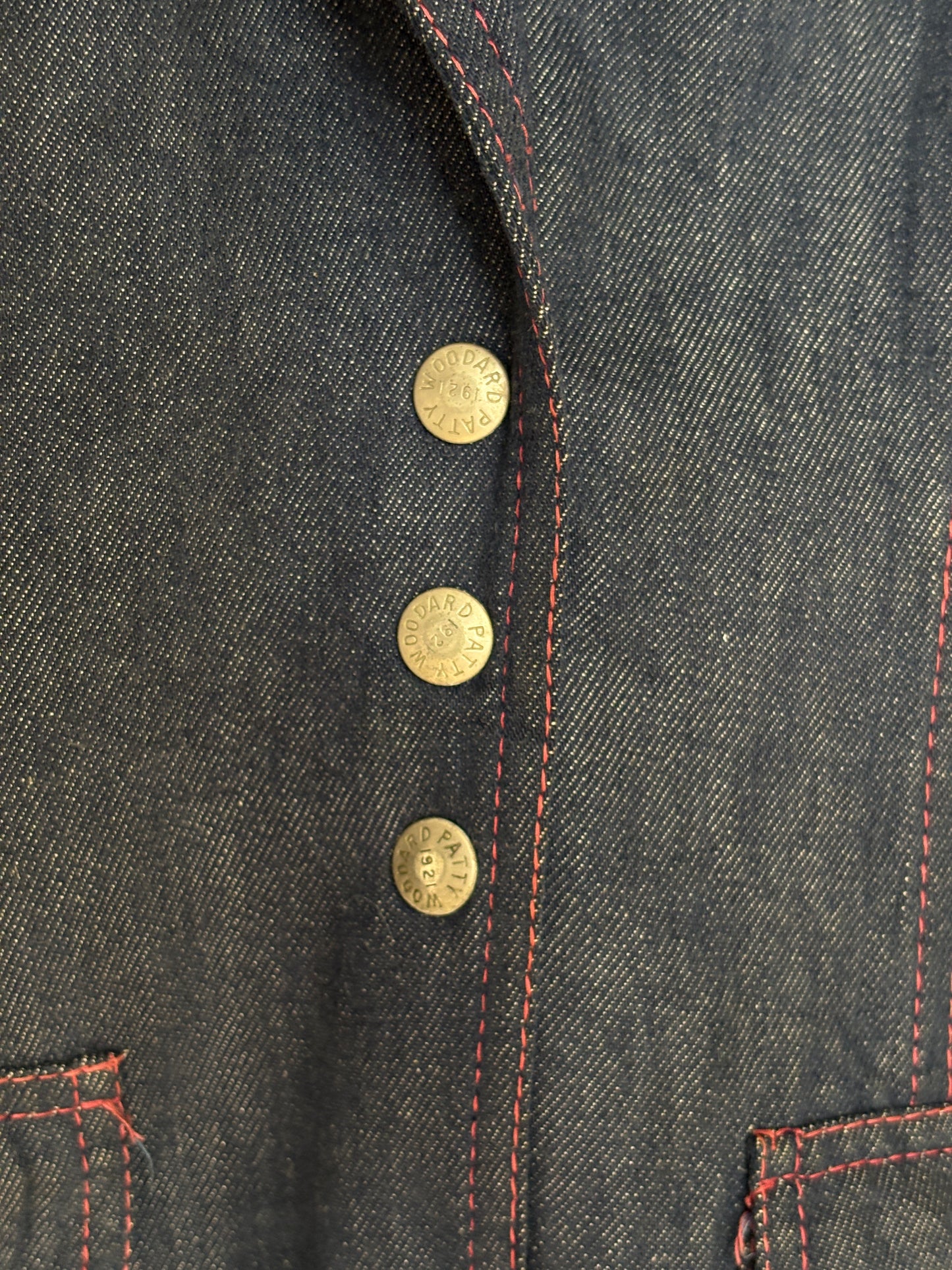 Size 36US .Vintage 1970s Patty Woodard Denim Blazer — Made in California