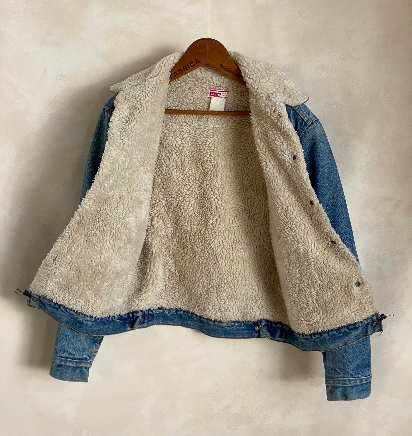 Vintage Levi’s faux sherpa fleece denim jacket made in USA, size 40US / 50EU.