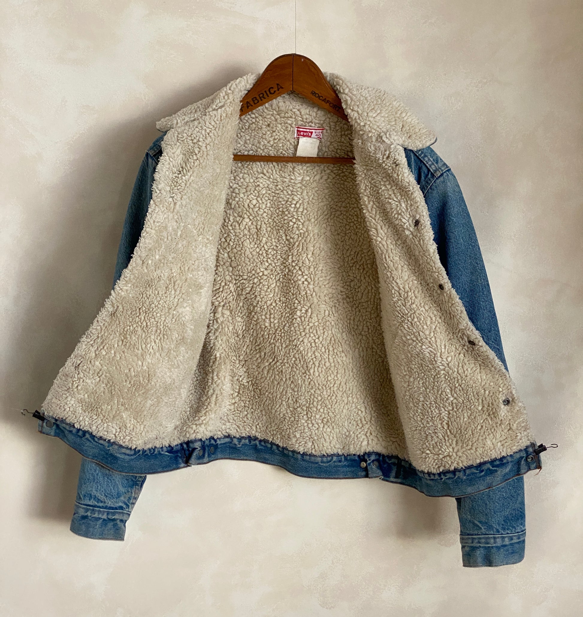 Vintage Levi’s faux sherpa fleece denim jacket made in USA, size 40US / 50EU.