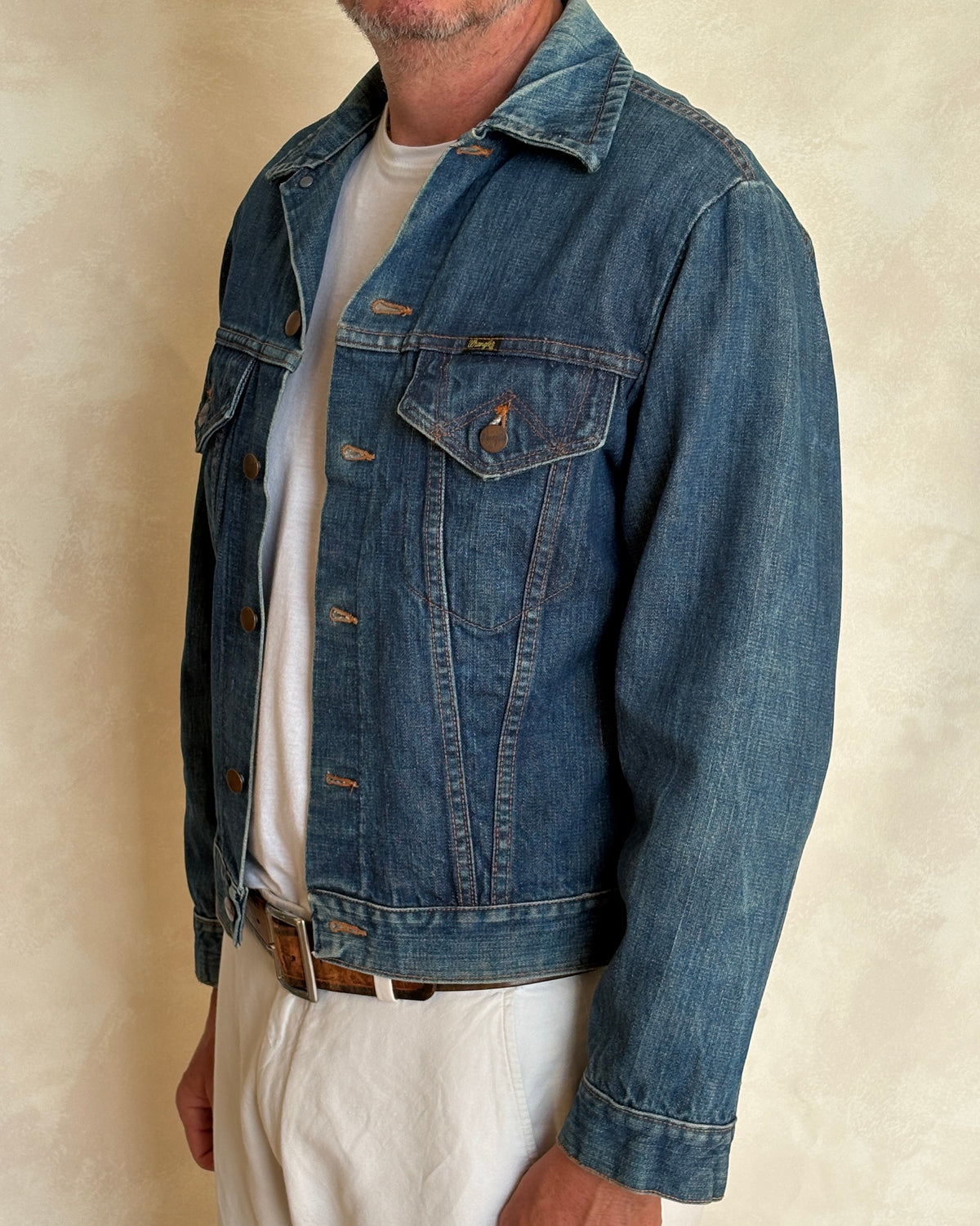 Size 38US / 48EU. Original 70s Wrangler denim jacket with painted back – Made in the USA-AJ357 Studio
