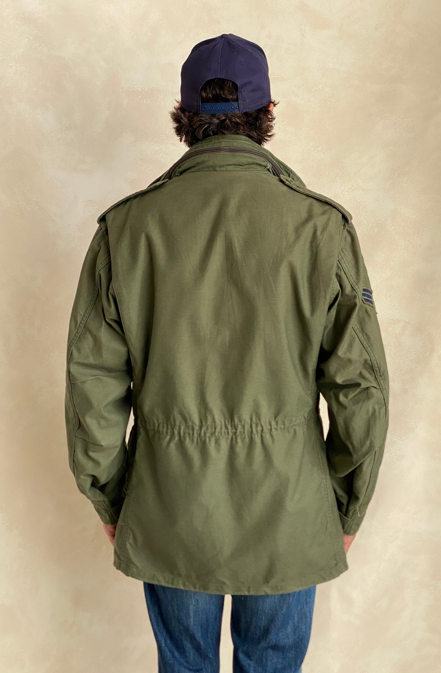Authentic 1987 US Army M-65 field jacket, classic military vintage coat in size Medium Long