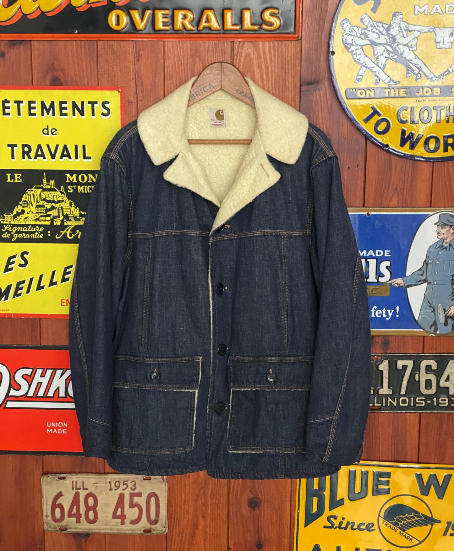 Vintage 1970s Carhartt work jacket with faux sherpa lining, size 46US / 56EU.