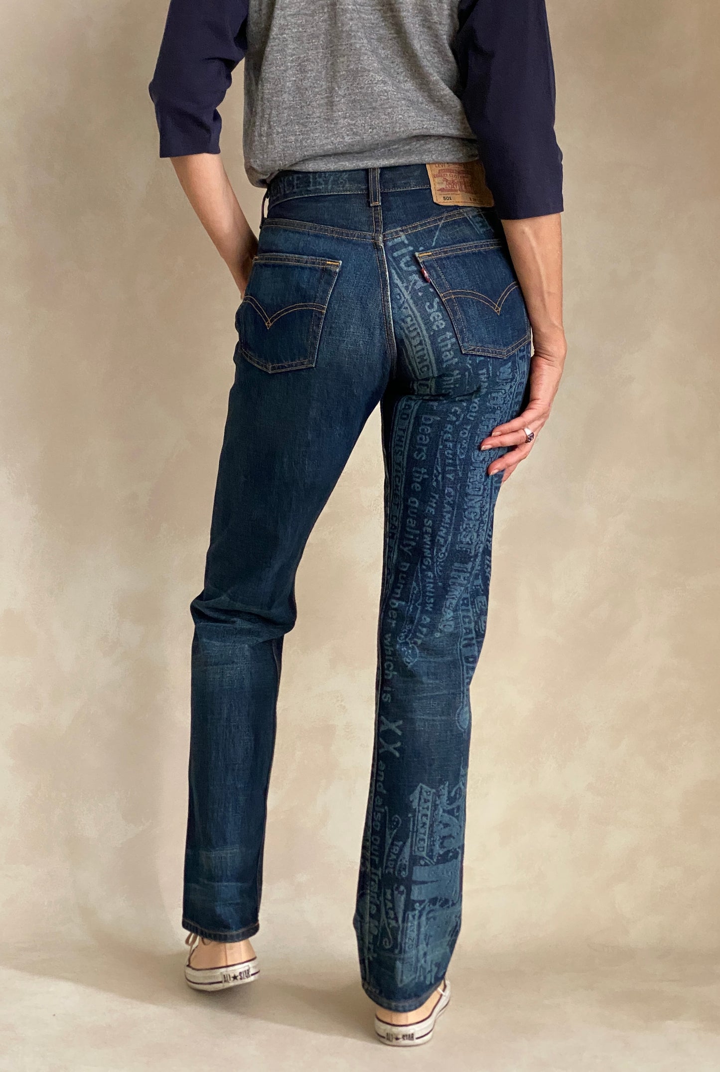 29X34 Printed Vintage denim Levi’s 501 vintage Made in Spain - USA Vintage Bcn