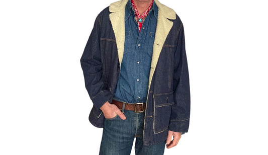 Vintage 1970s Carhartt work jacket with faux sherpa lining, size 46US / 56EU.