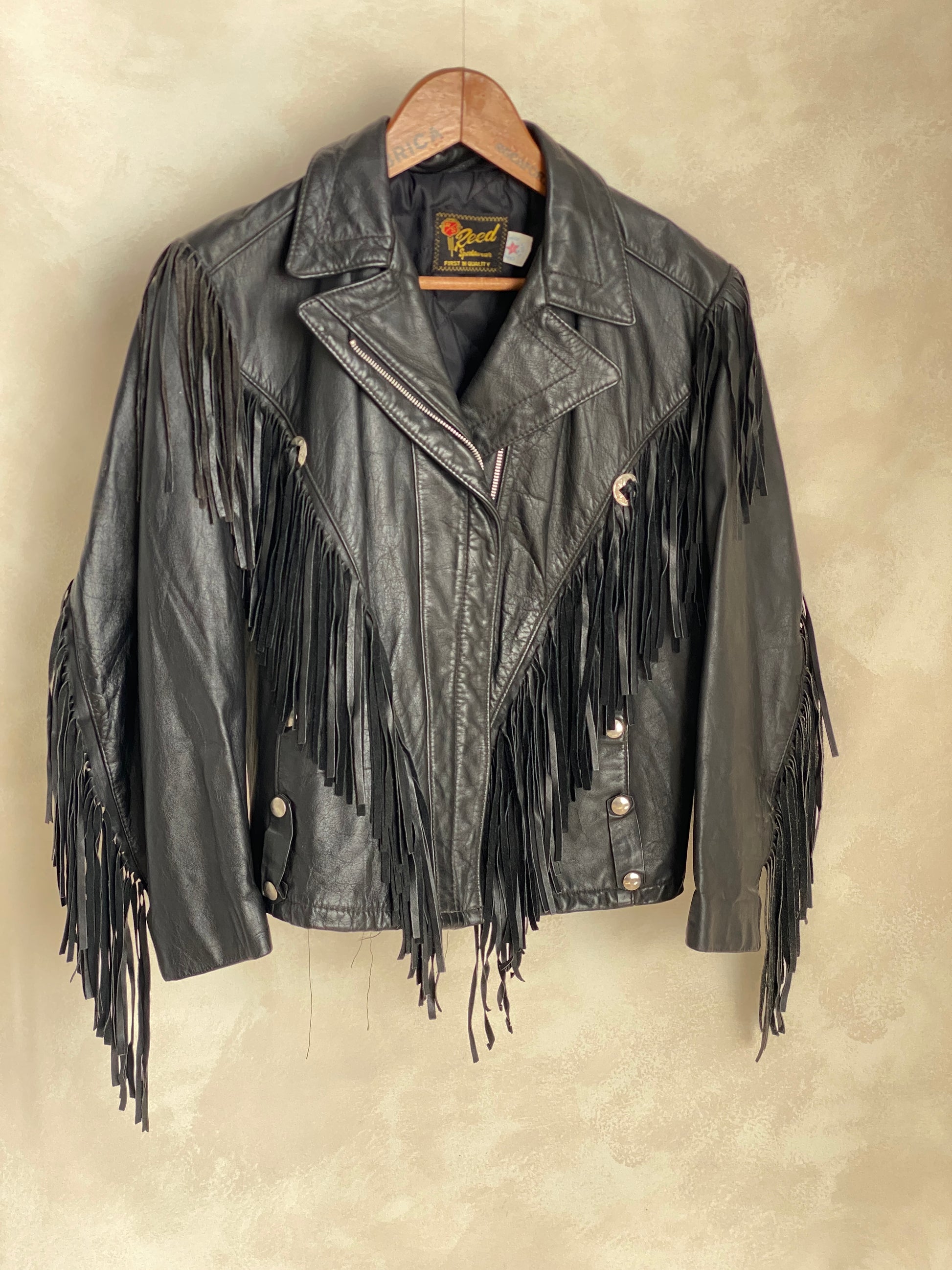 Size Small. Vintage leather fringe motorcycle jacket Made in USA - USA Vintage Bcn