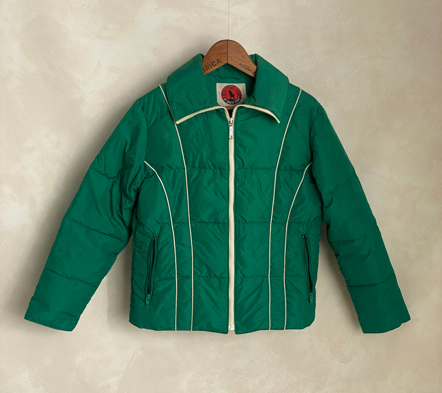 Women size Med. Vintage Down filled ski jacket - USA Vintage Bcn