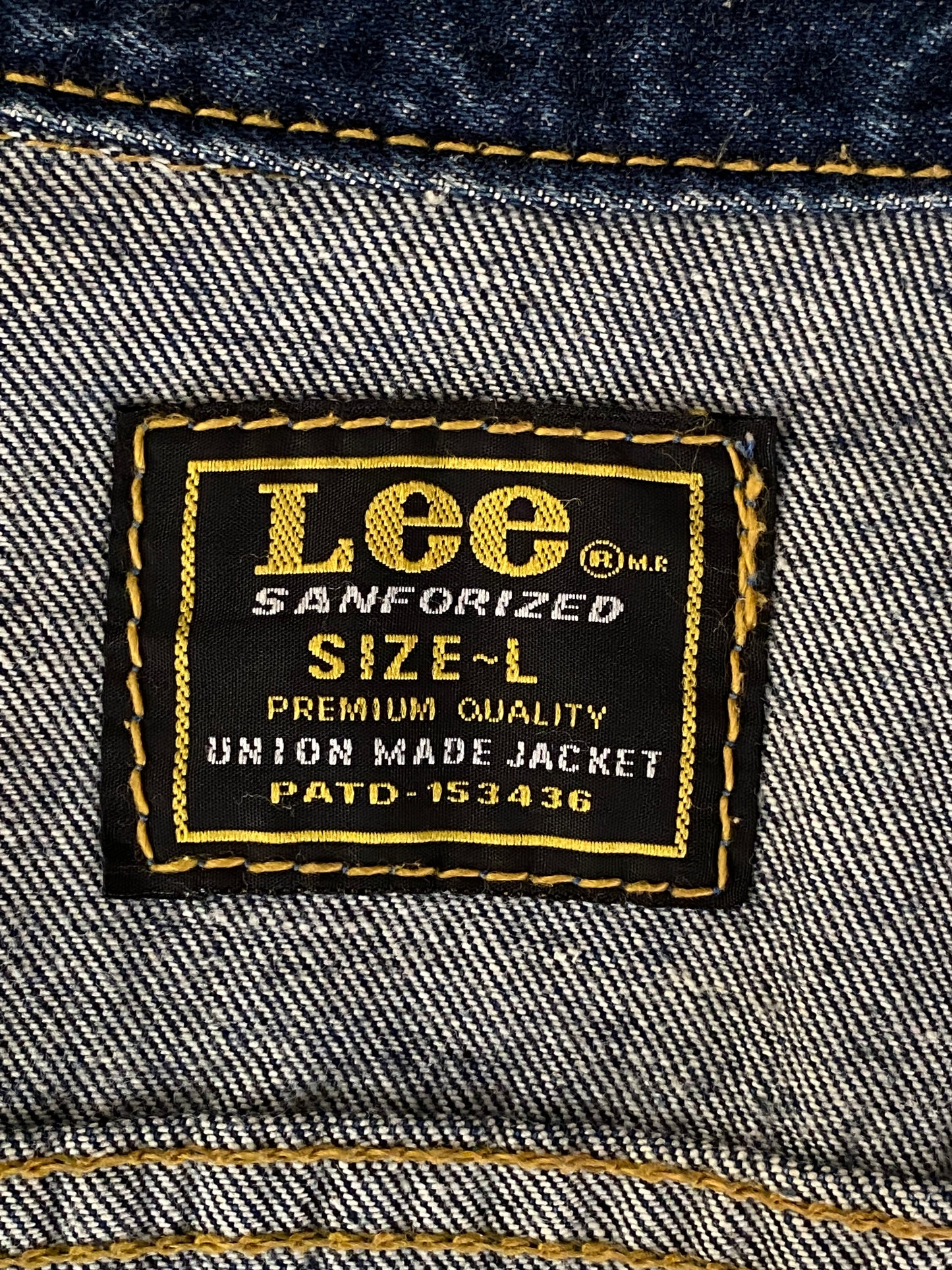 Women size Large. Lee 2 pockets jacket ( newer model ) - USA Vintage Bcn