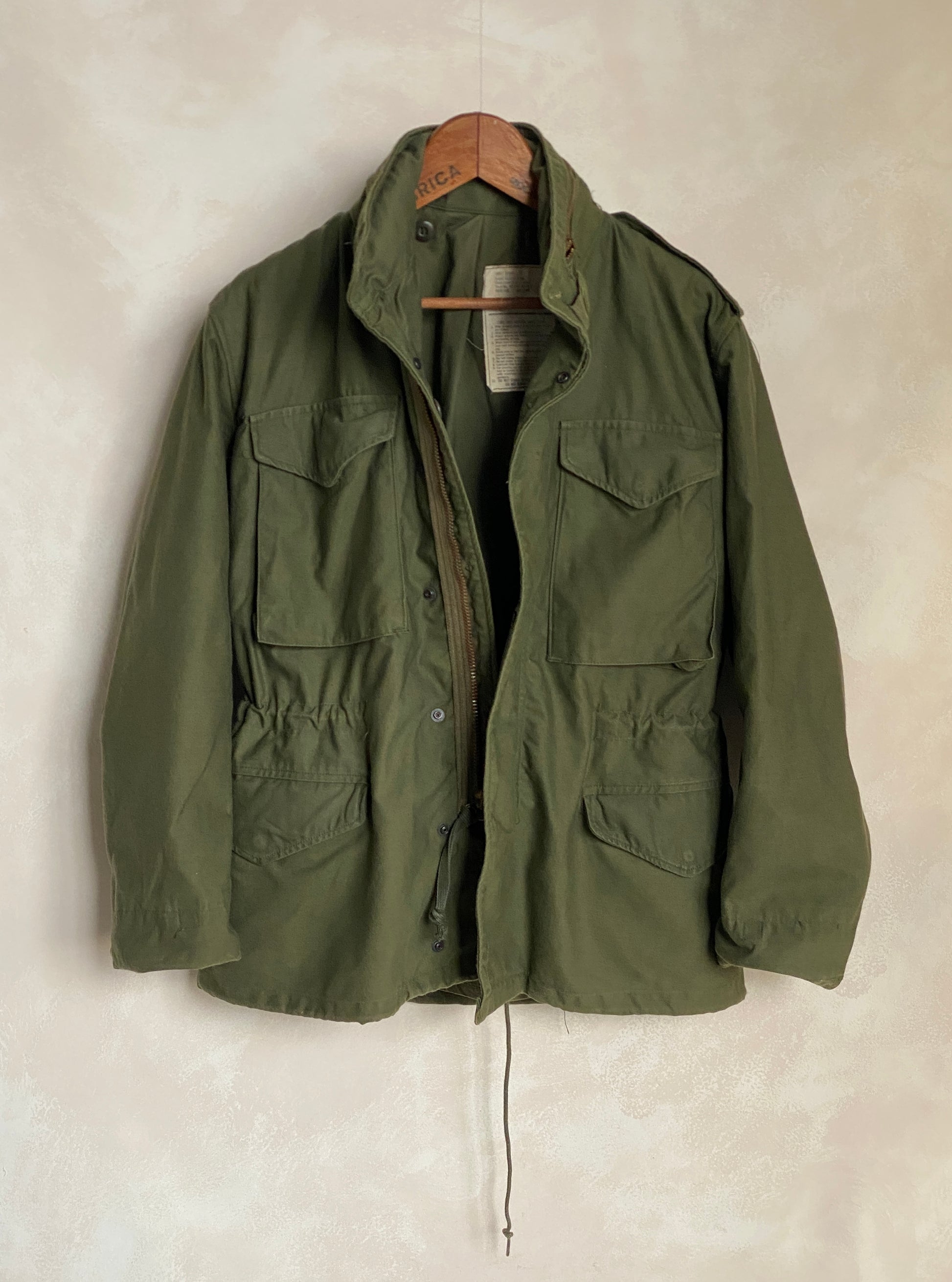 Small Short 1975 vintage US military M-65 field jacket - USA Vintage Bcn