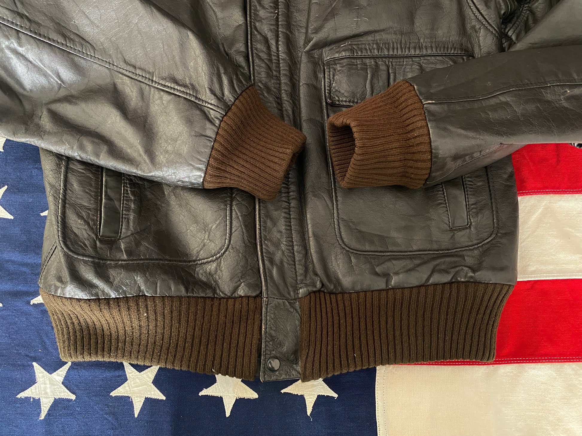 Vintage leather bomber flight aviator jacket, genuine leather, size 42US / 52EU.