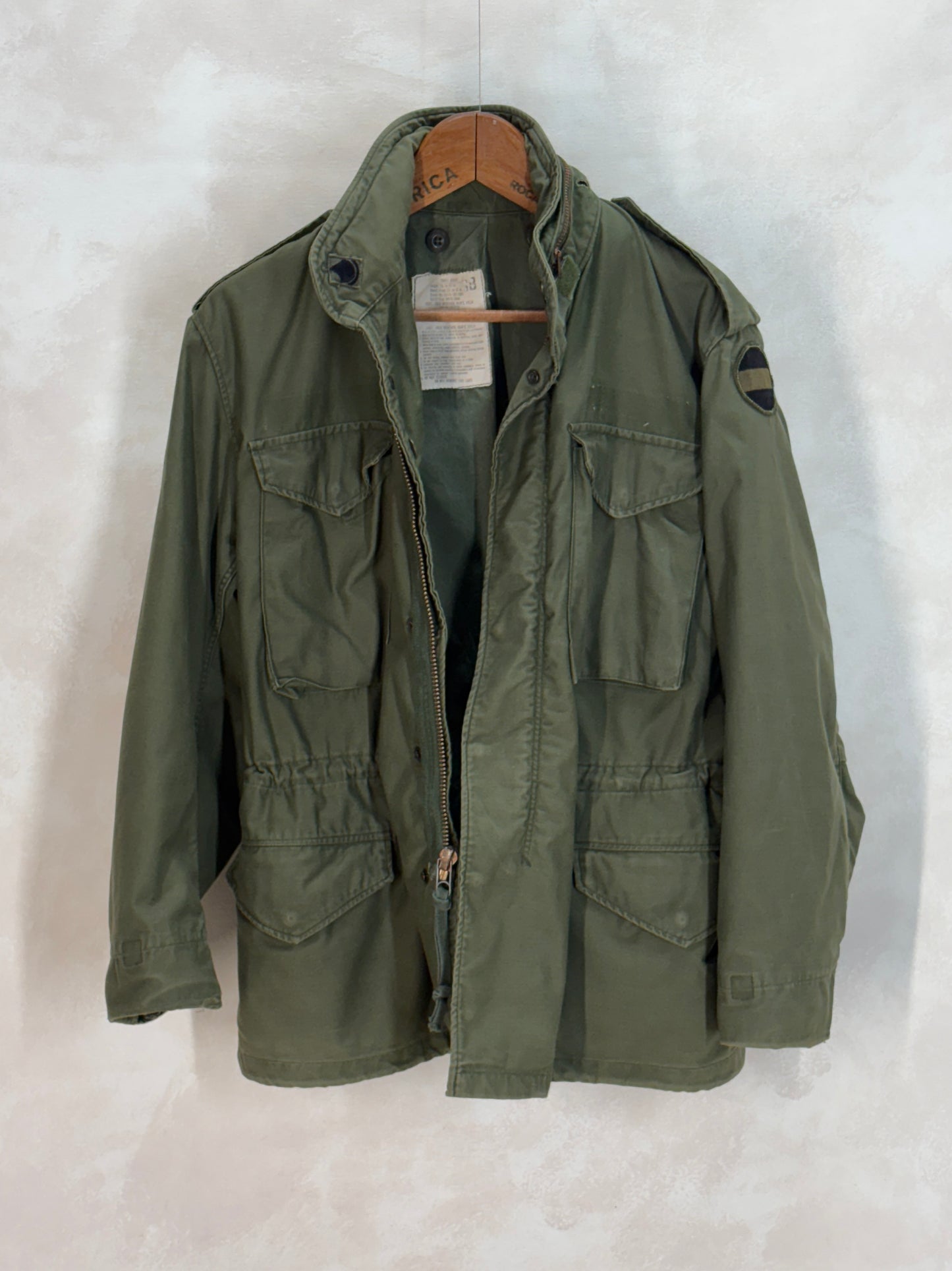 Small Short . Authentic 1974 US M-65 field jacket Military - USA Vintage Bcn