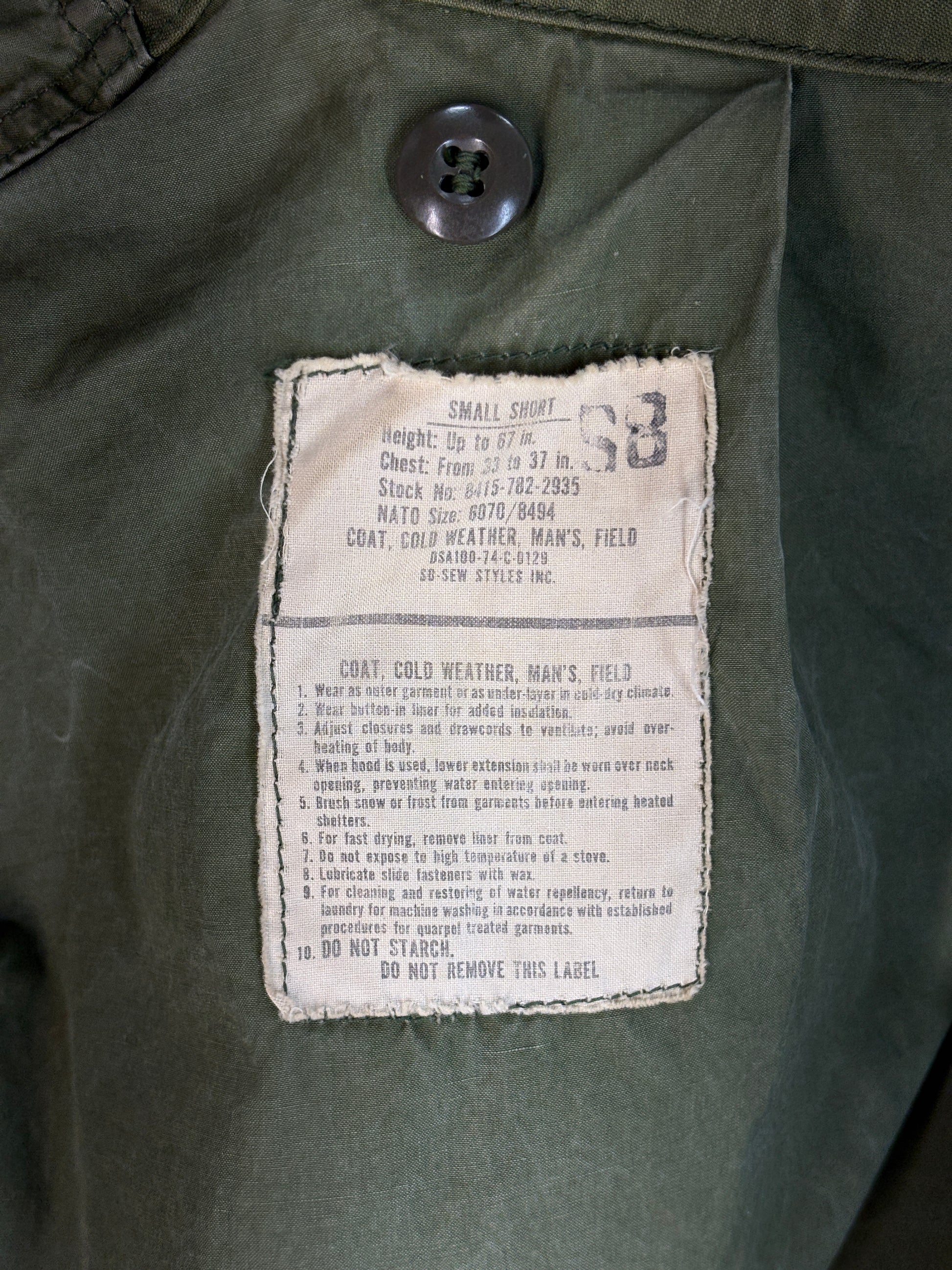 Small Short . Authentic 1974 US M-65 field jacket Military - USA Vintage Bcn