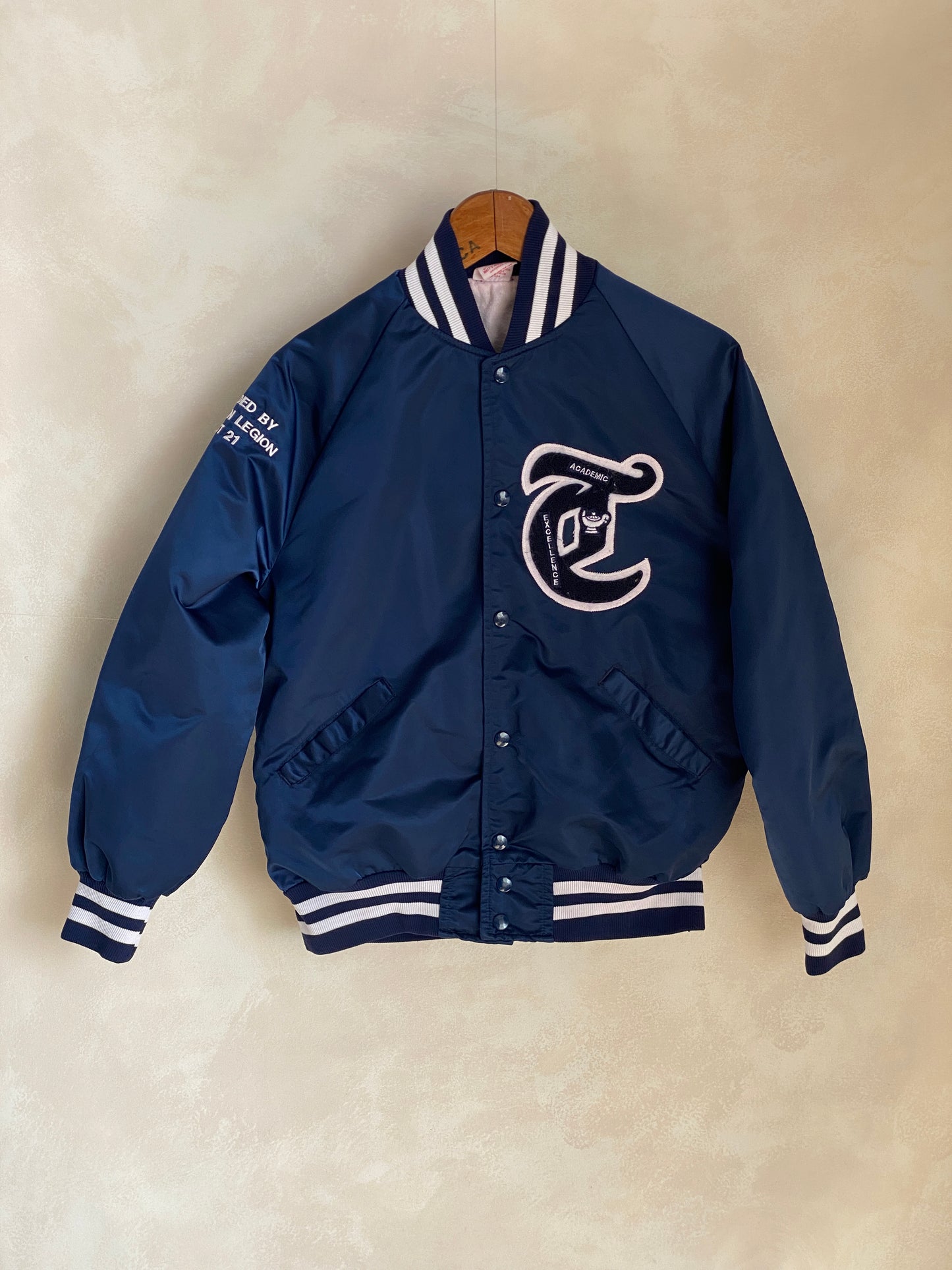 Size Med . Vintage nylon baseball jacket. American Legion. Made in USA - USA Vintage Bcn