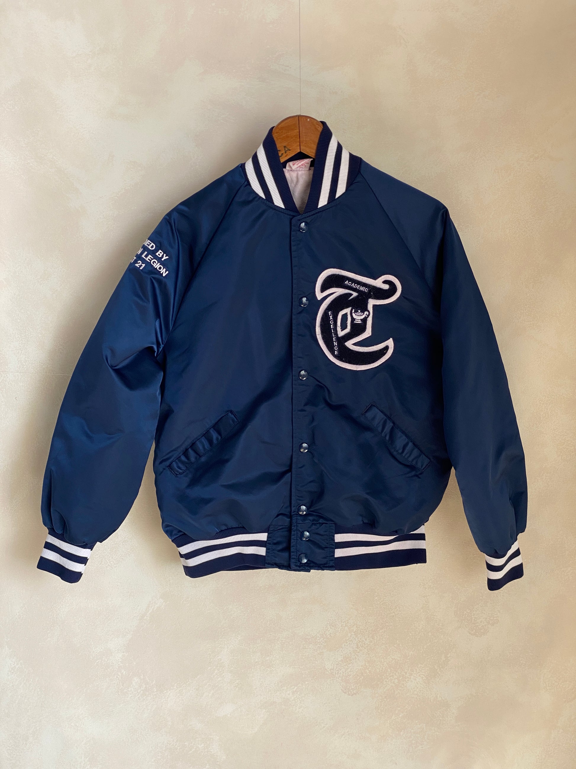 Size Med . Vintage nylon baseball jacket. American Legion. Made in USA - USA Vintage Bcn