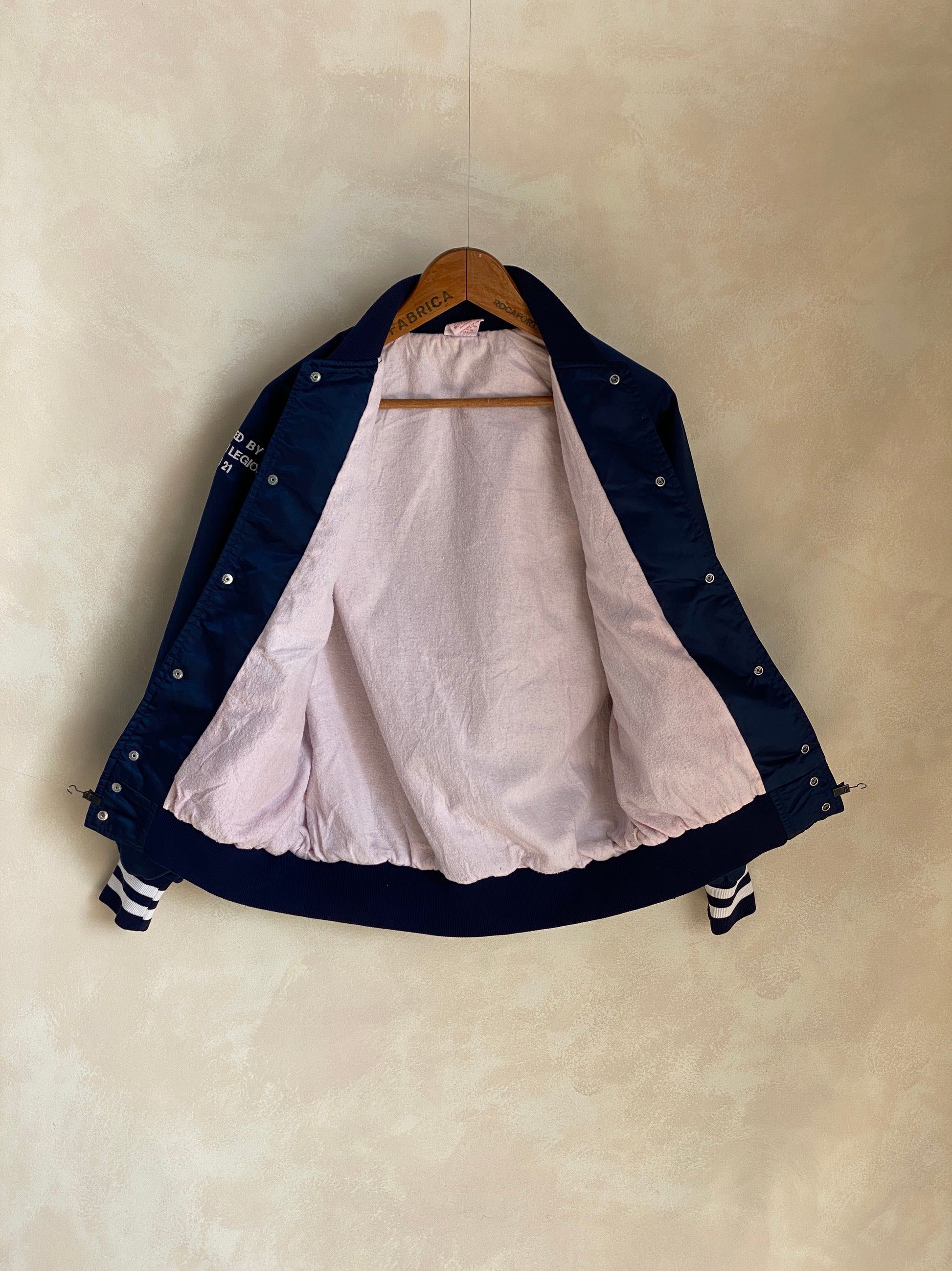 Size Med . Vintage nylon baseball jacket. American Legion. Made in USA - USA Vintage Bcn