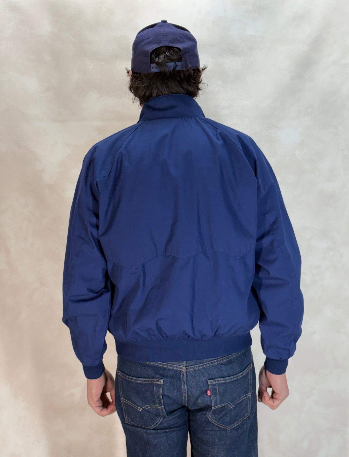 90s vintage jacket, vintage light jacket, 1990s outerwear, minimalist vintage clothing, retro 90s style, vintage streetwer