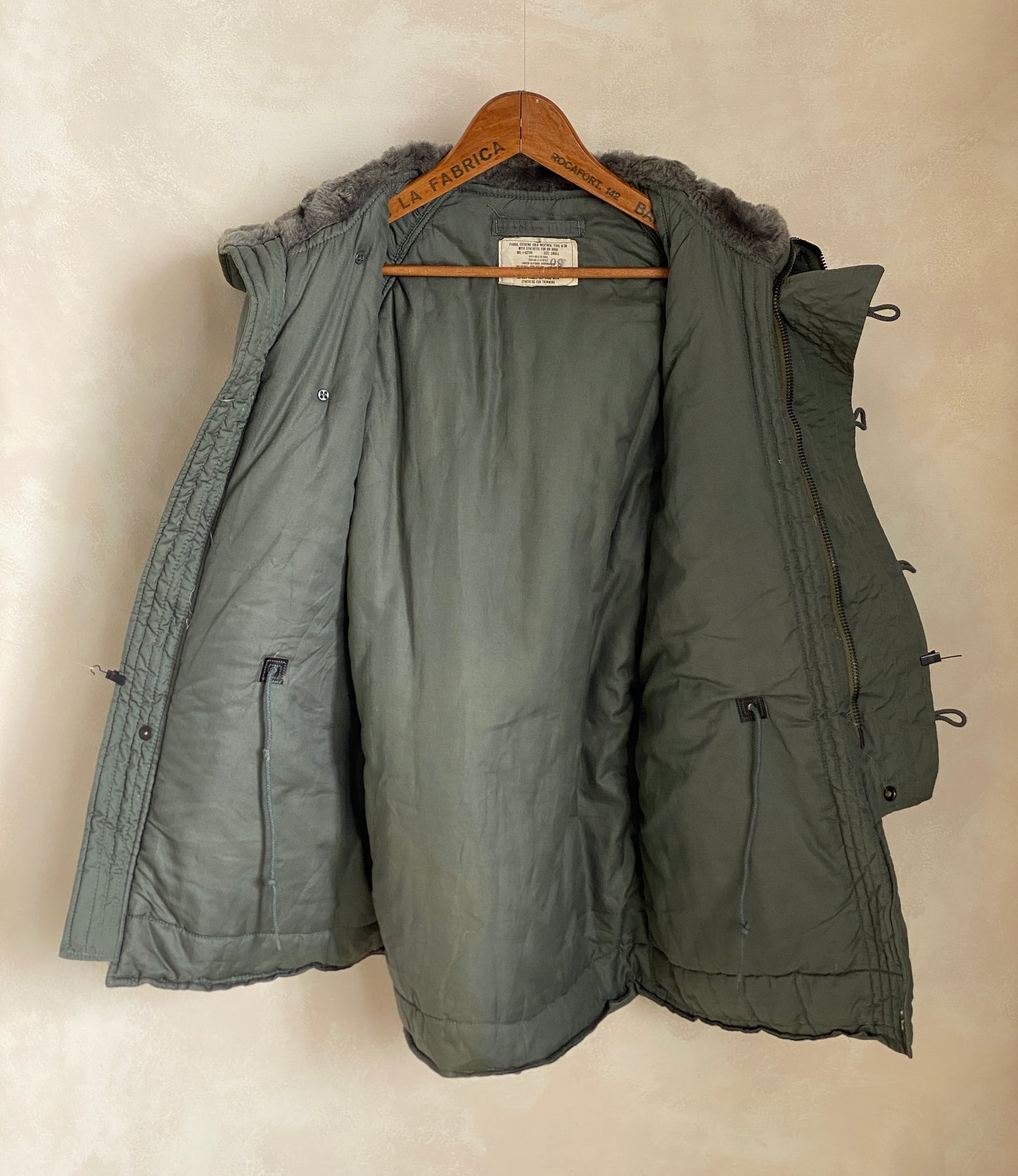 Small. Authentic 1977 US Air Force vintage N-3B extreme cold weather Flyer coat - USA Vintage Bcn