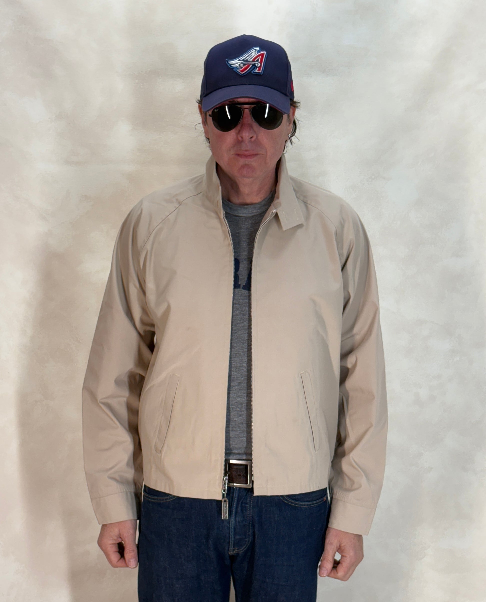 Size Large , 90s Light jacket made by Windbreaker - USA Vintage Bcn